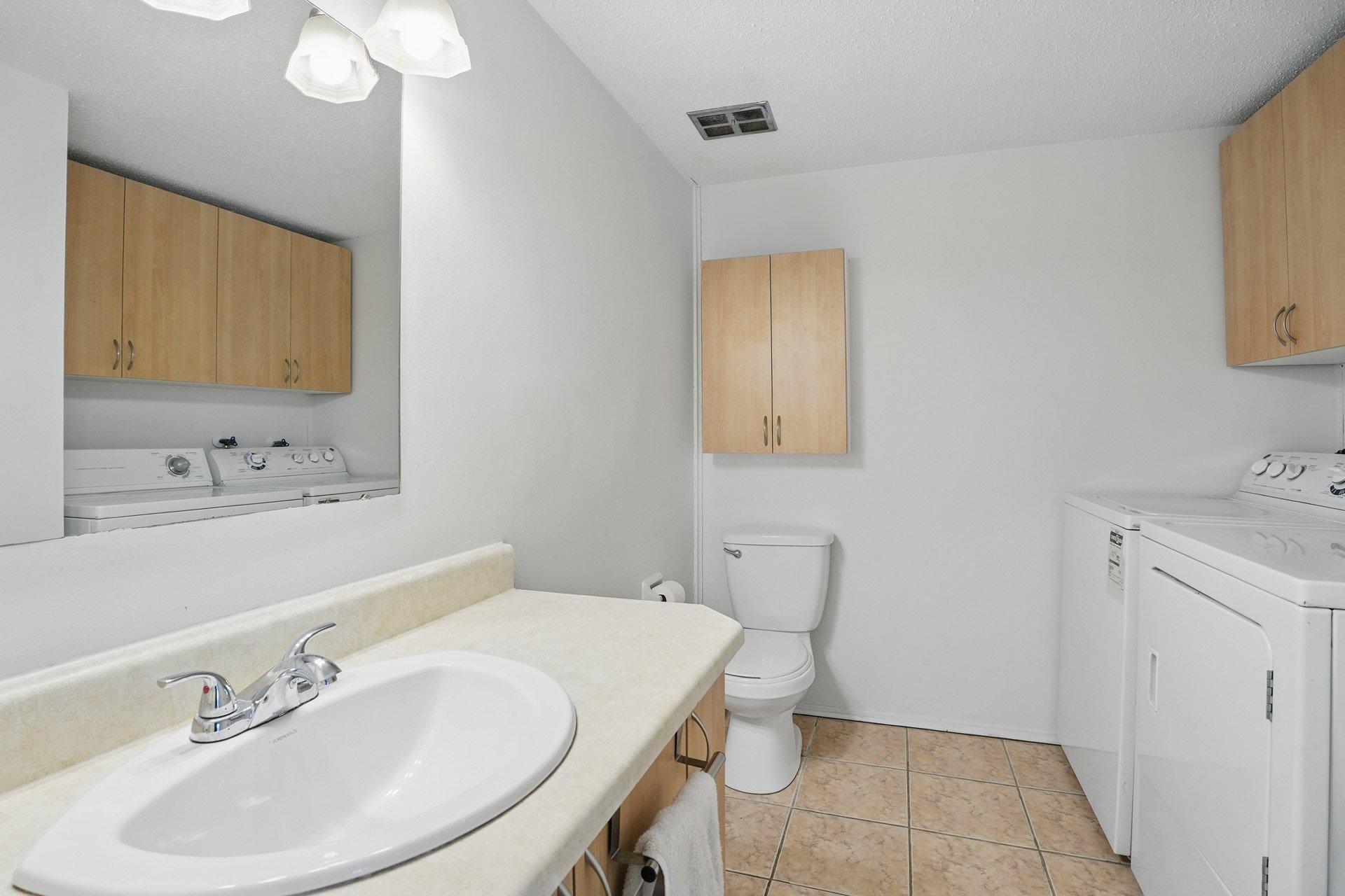 









341


Boul. St-Raymond

,
Gatineau (Hull),




QC
J9A2K4

