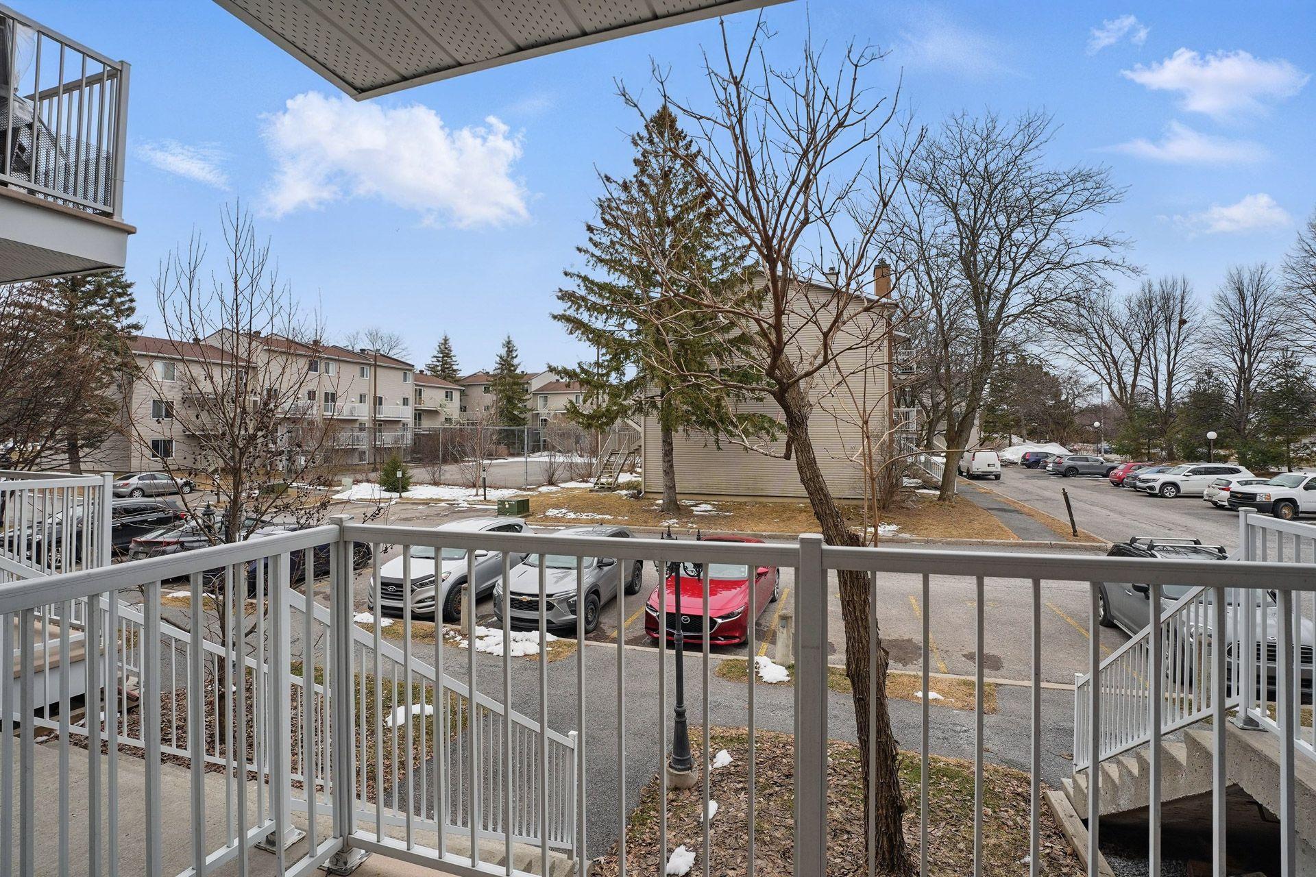 









341


Boul. St-Raymond

,
Gatineau (Hull),




QC
J9A2K4


