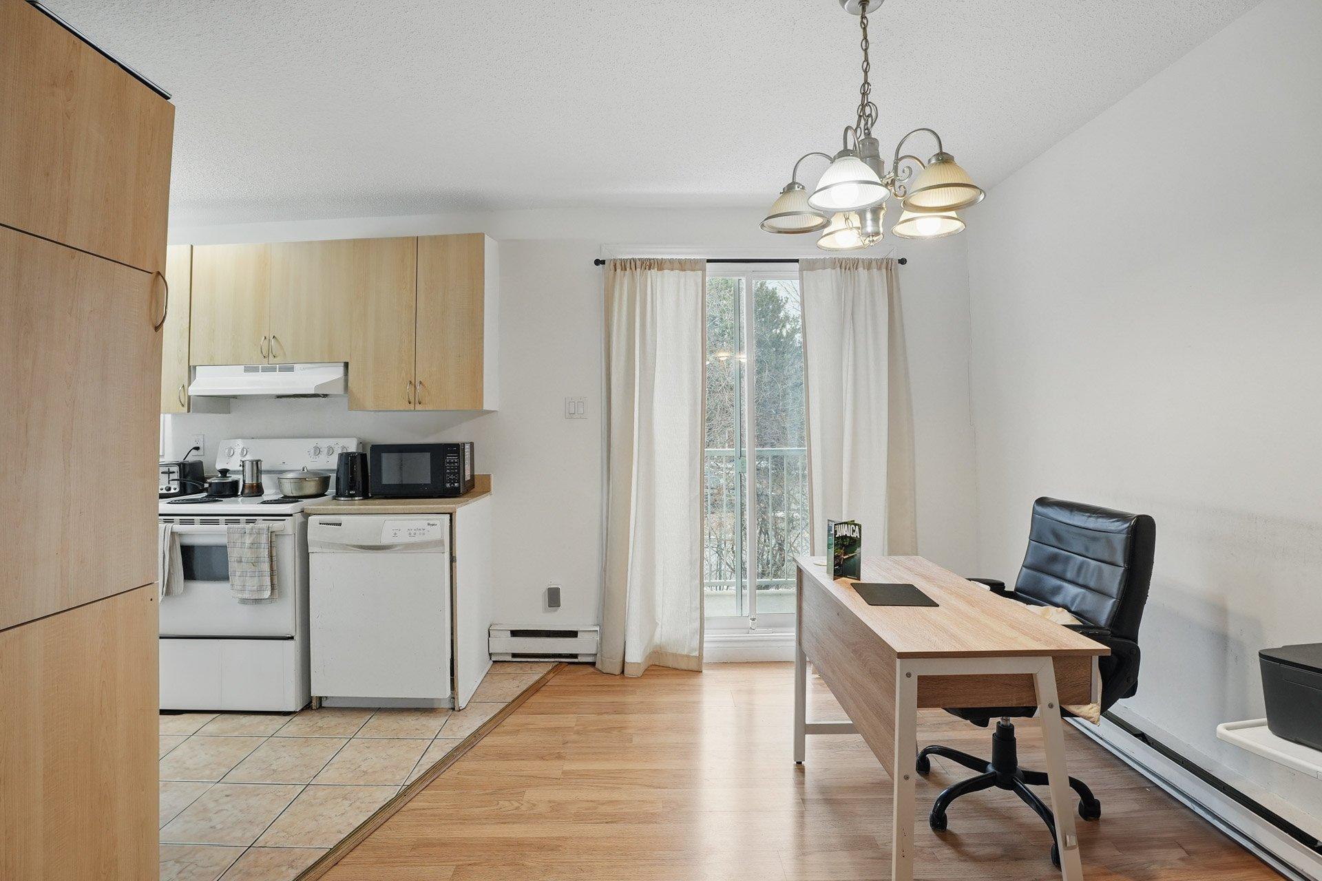 









341


Boul. St-Raymond

,
Gatineau (Hull),




QC
J9A2K4

