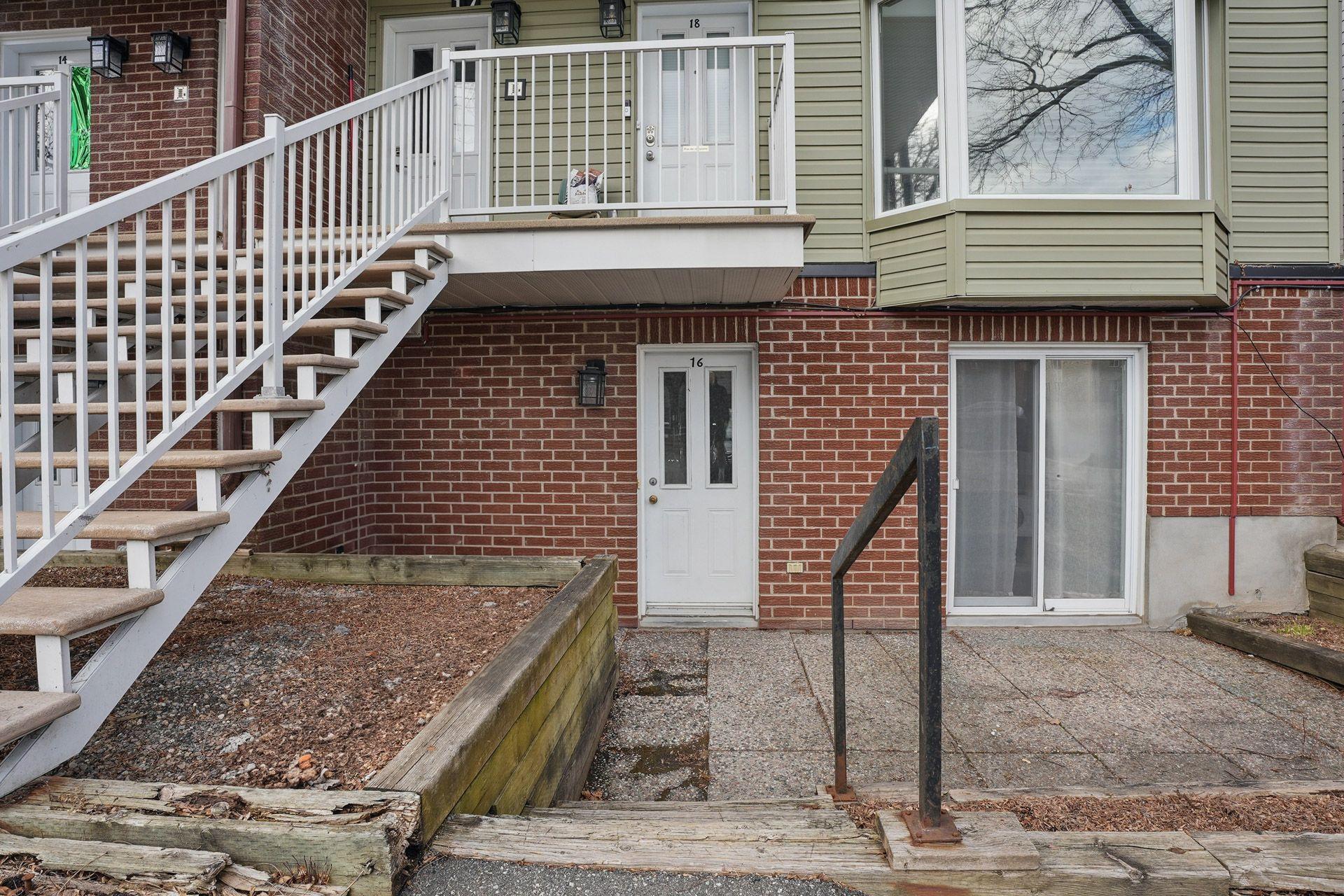 









115


Av. des Jonquilles

, 16,
Gatineau (Hull),




QC
J9A2K4

