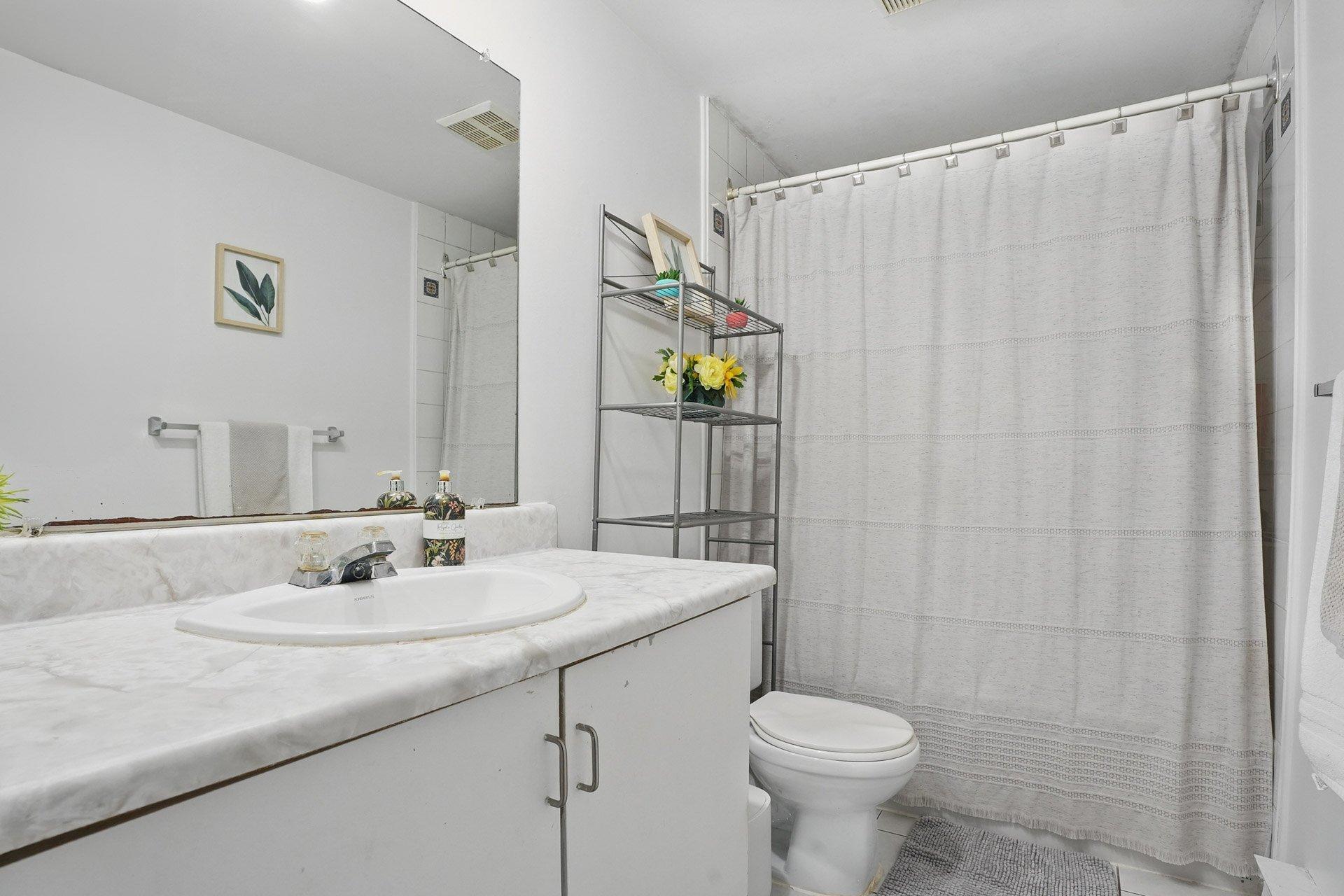 









115


Av. des Jonquilles

, 16,
Gatineau (Hull),




QC
J9A2K4

