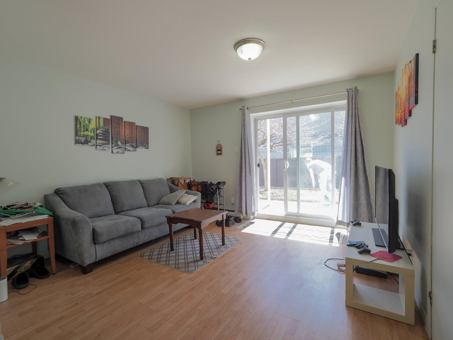 









1410

 - 1414


8e Rue

,
Trois-Rivières,




QC
G8Y2Y8

