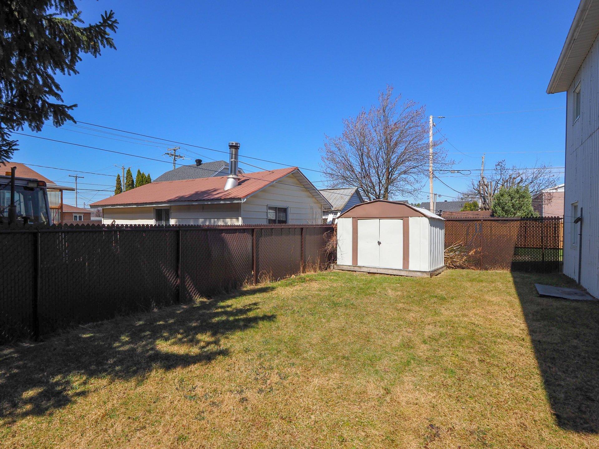 









1410

 - 1414


8e Rue

,
Trois-Rivières,




QC
G8Y2Y8

