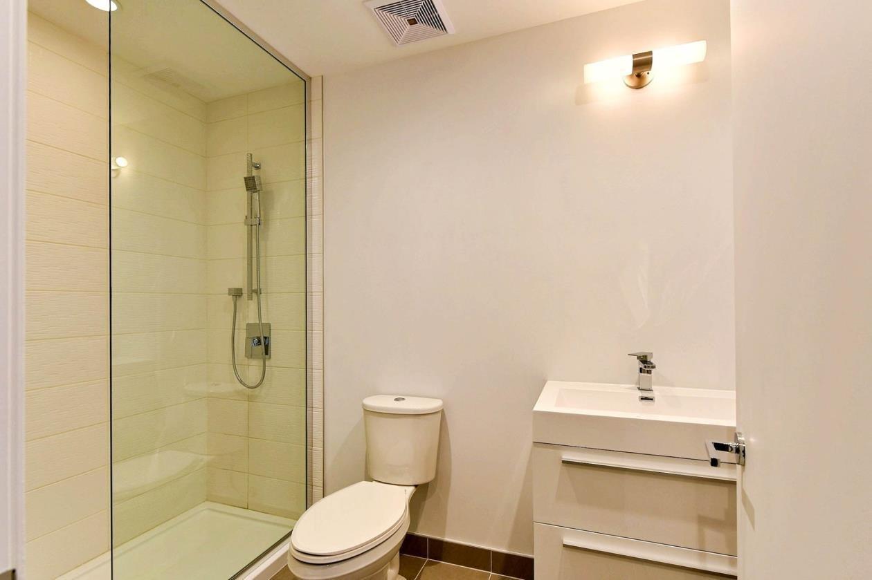 









405


Rue de la Concorde

, 1805,
Montréal (Ville-Marie),




QC
H3A1J3

