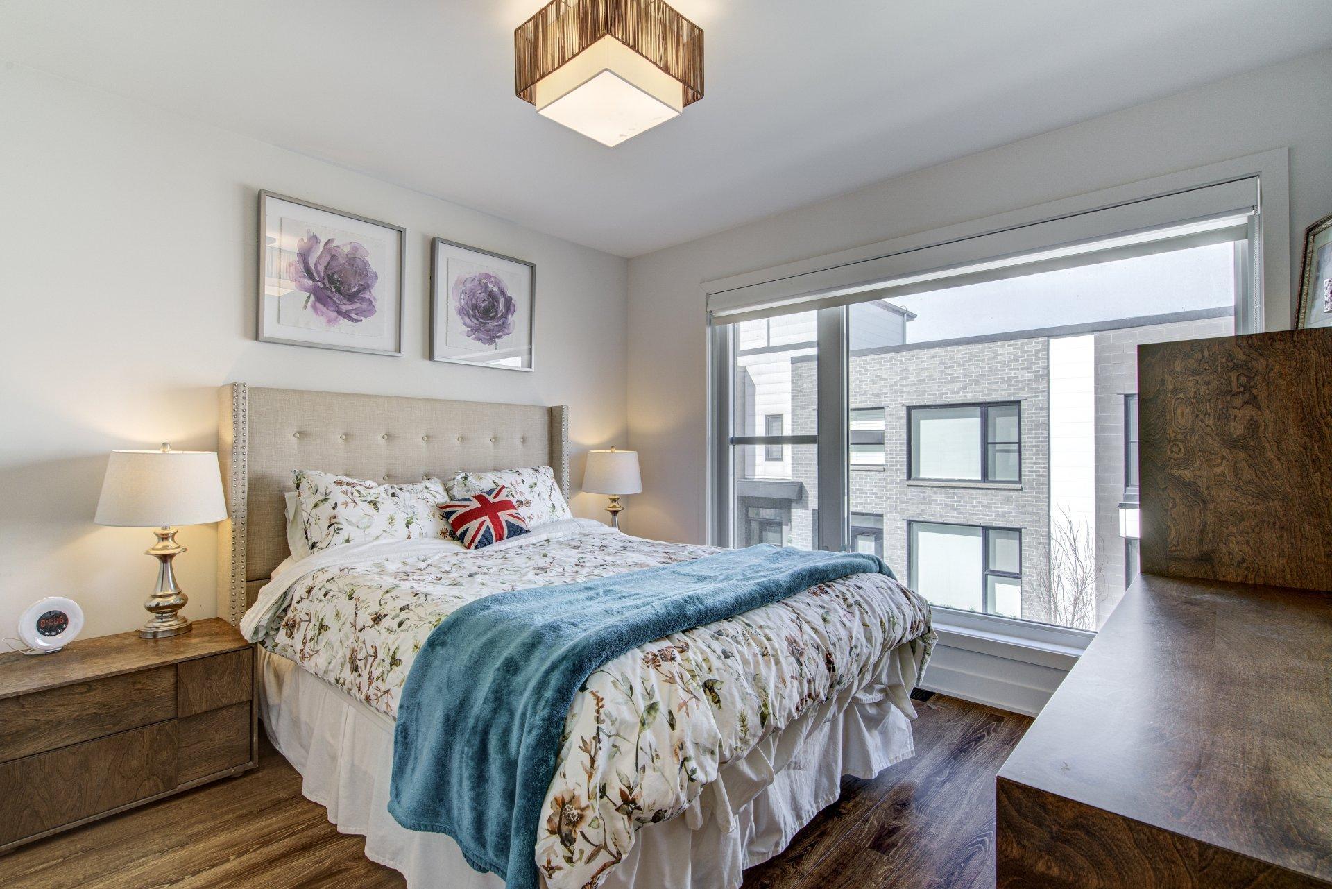 









213


Rue d'Ambre

,
Candiac,




QC
J5R0S2

