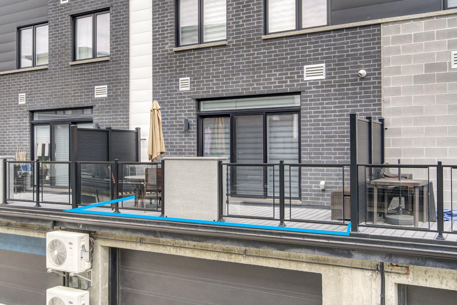 









213


Rue d'Ambre

,
Candiac,




QC
J5R0S2

