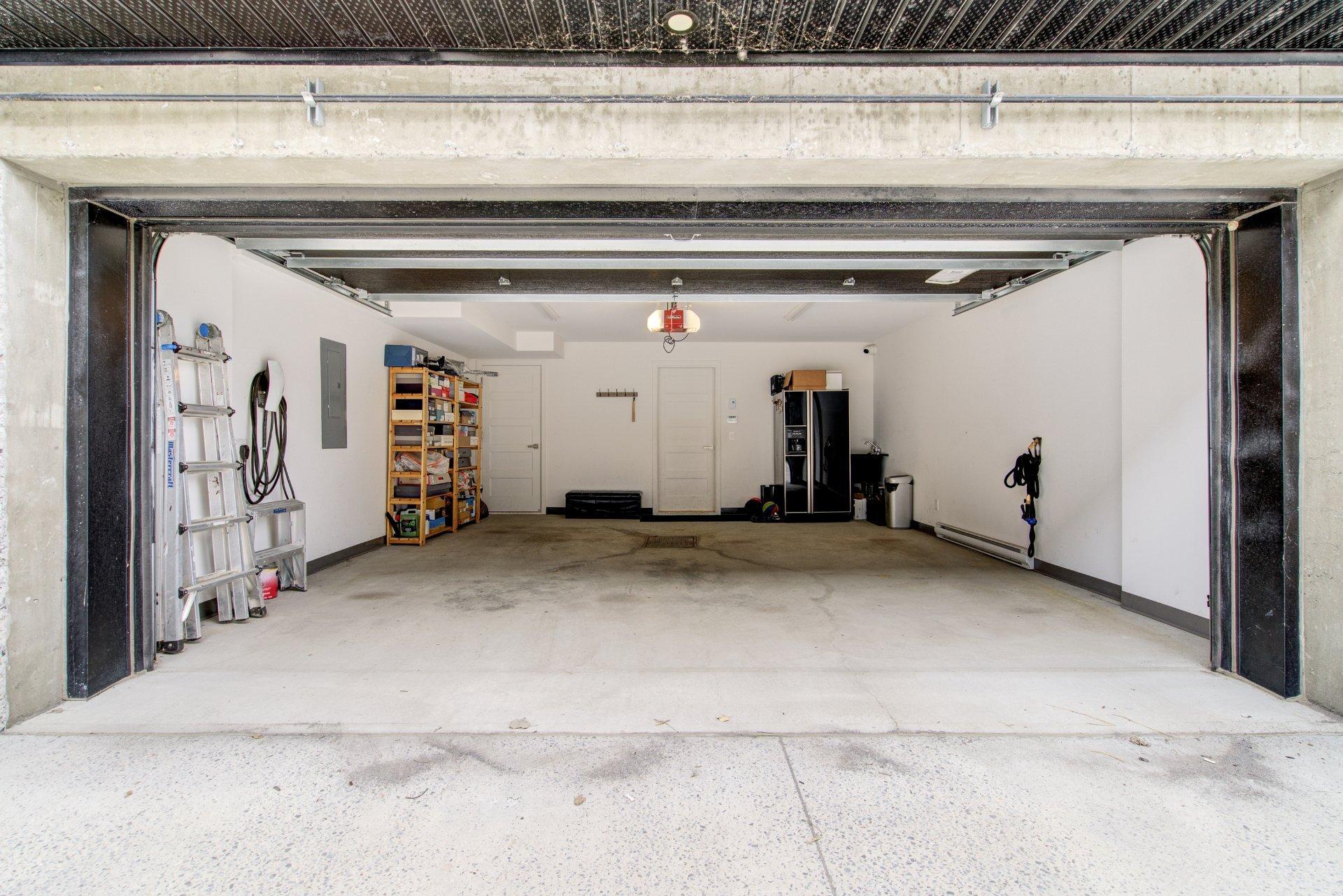 









213


Rue d'Ambre

,
Candiac,




QC
J5R0S2

