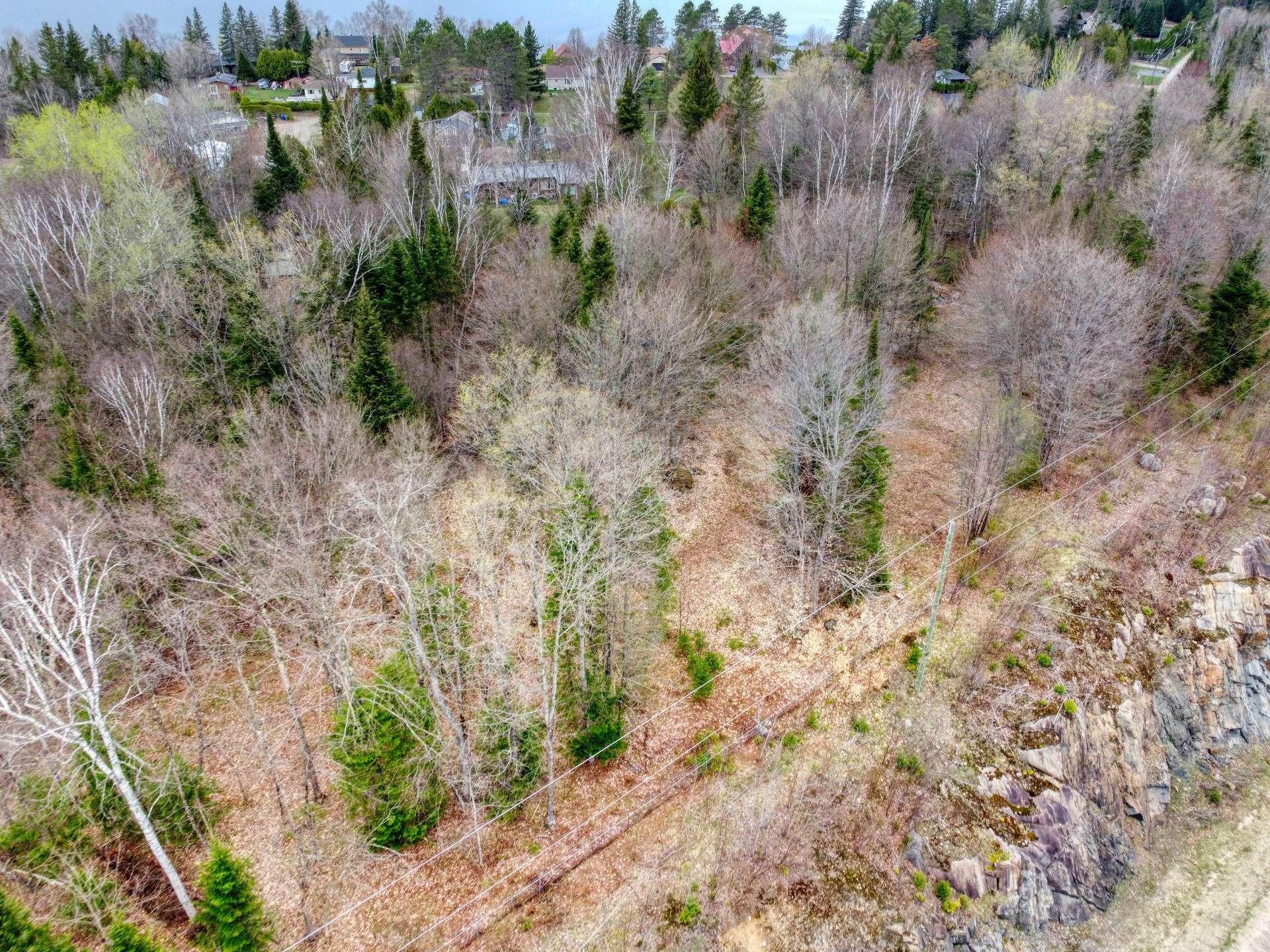 









6


Imp. des Pionniers

,
Lac-des-Plages,




QC
J0T1K0

