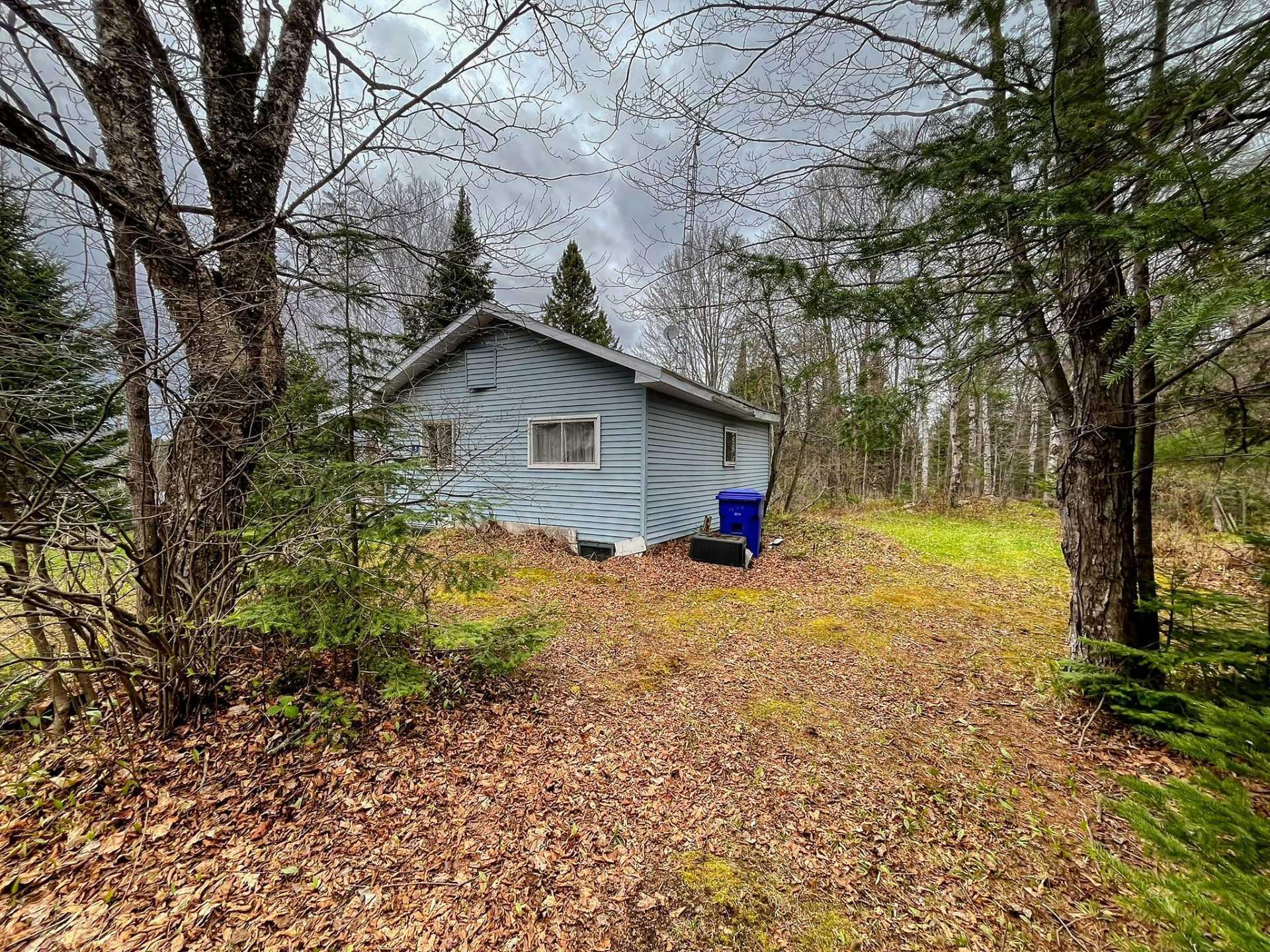 









6


Imp. des Pionniers

,
Lac-des-Plages,




QC
J0T1K0

