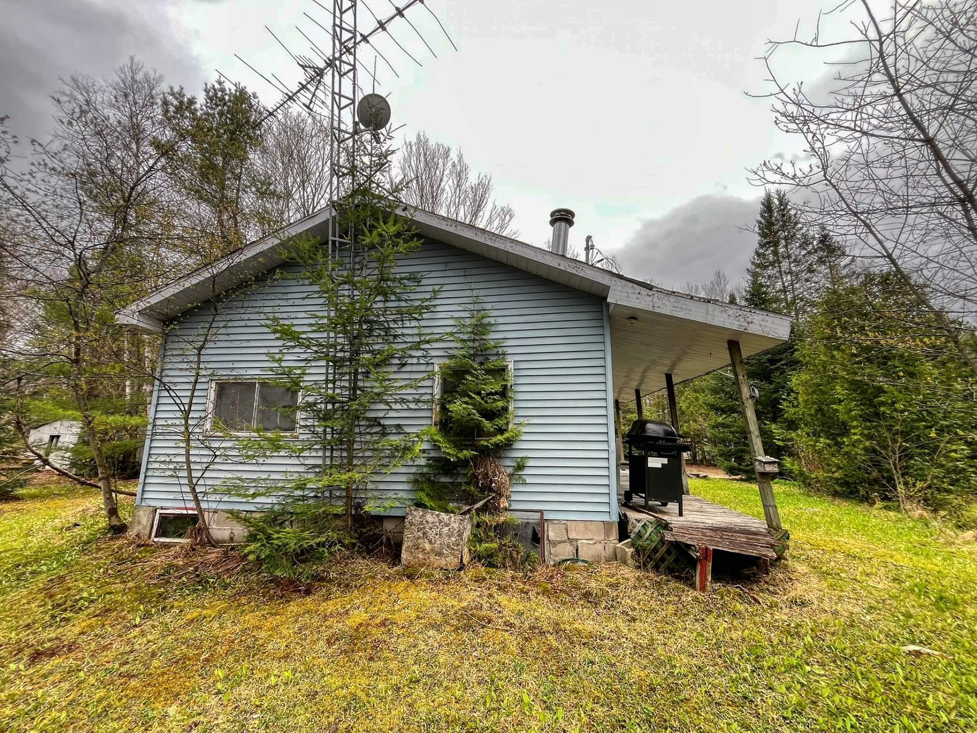 









6


Imp. des Pionniers

,
Lac-des-Plages,




QC
J0T1K0

