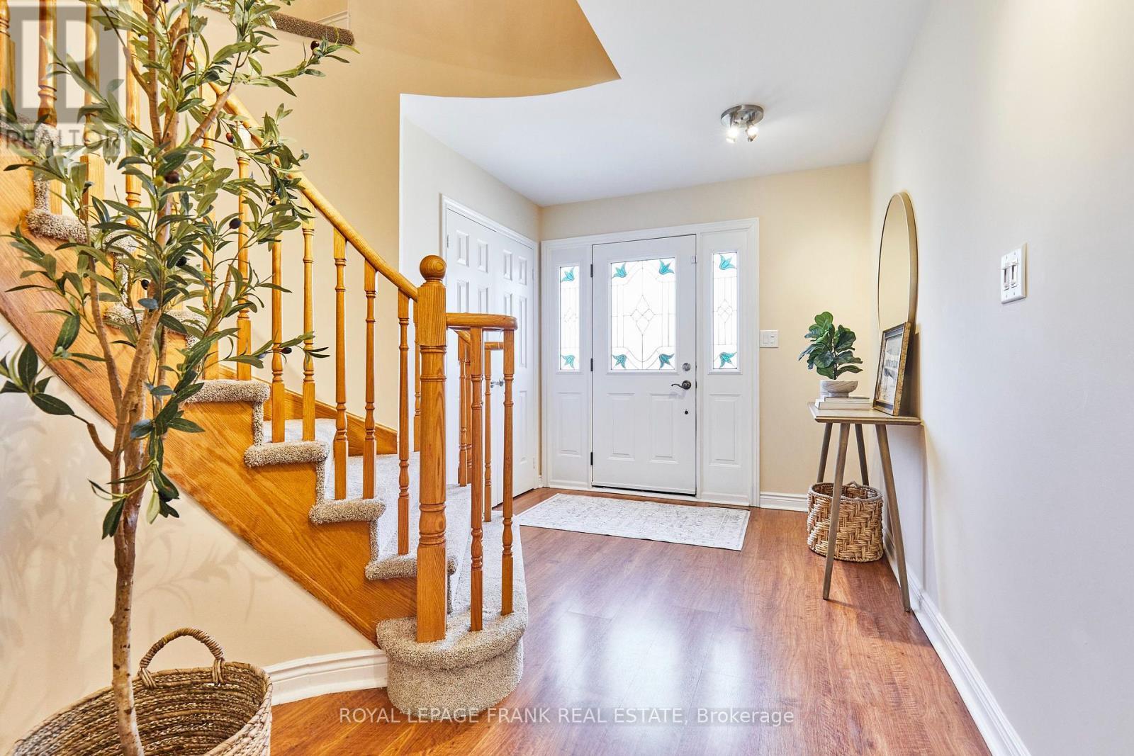 












13 NEWPORT AVENUE

,
Clarington (Courtice),




Ontario
L1E2B8

