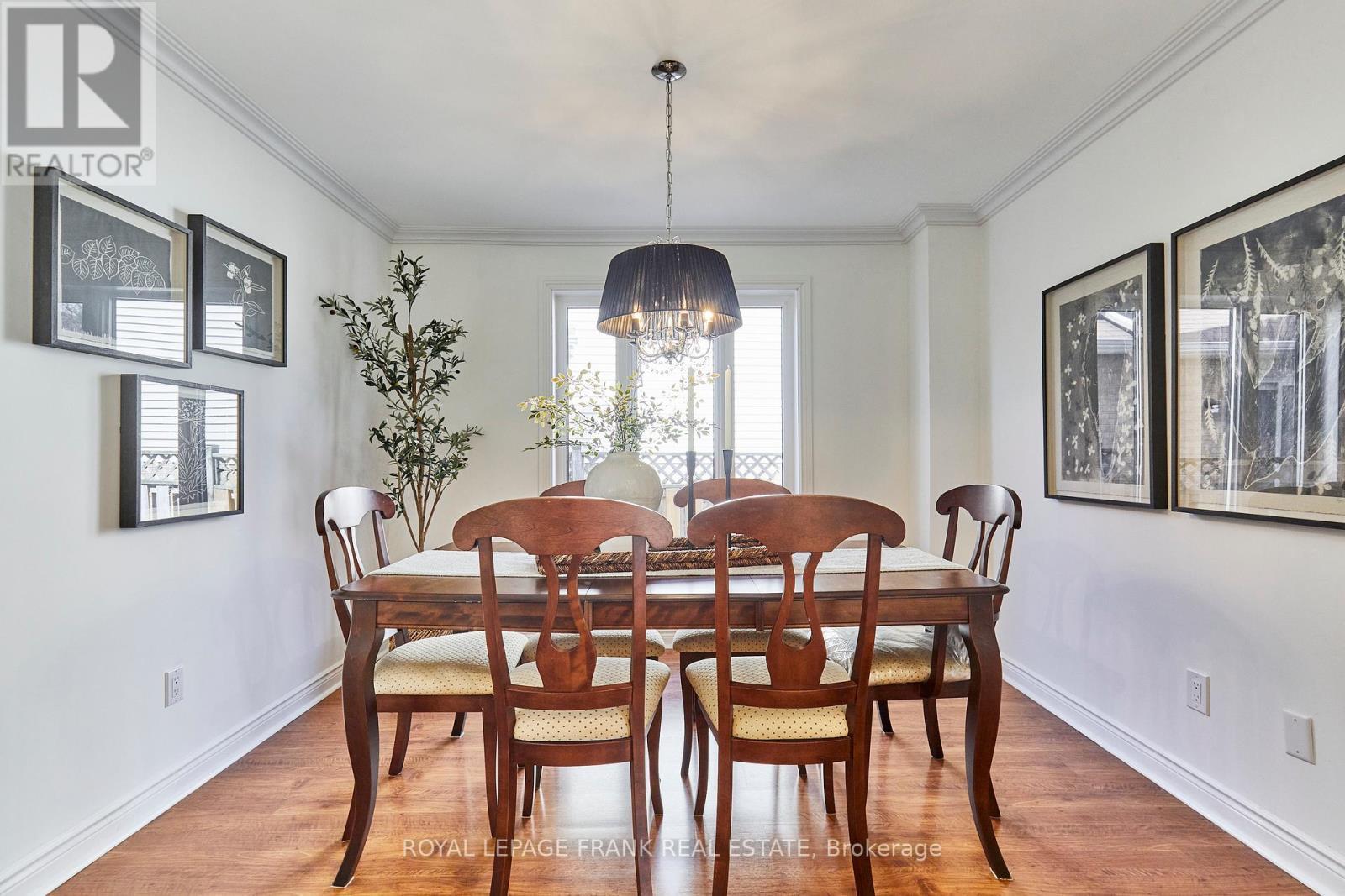 












13 NEWPORT AVENUE

,
Clarington (Courtice),




Ontario
L1E2B8


