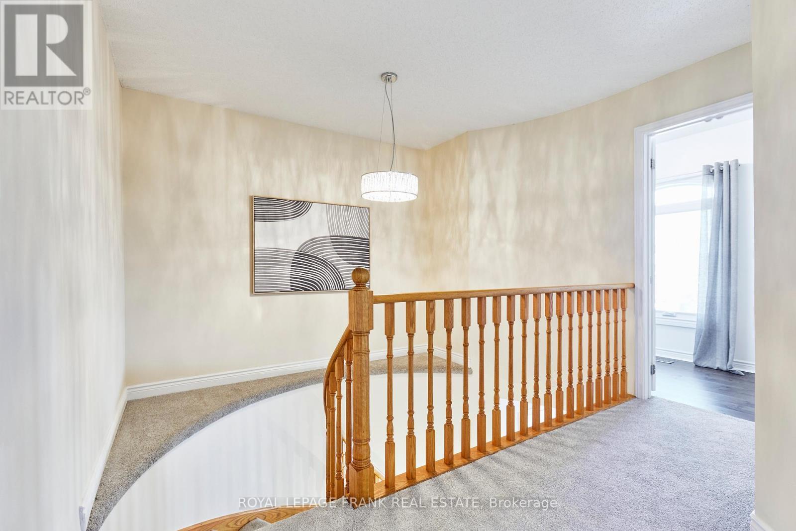 












13 NEWPORT AVENUE

,
Clarington (Courtice),




Ontario
L1E2B8

