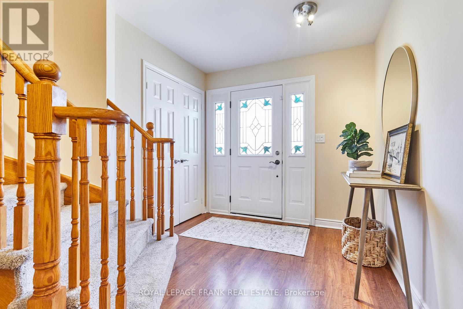 












13 NEWPORT AVENUE

,
Clarington (Courtice),




Ontario
L1E2B8

