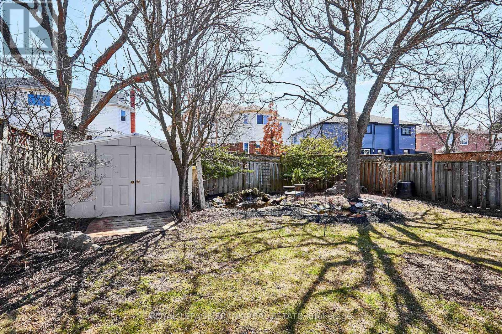












13 NEWPORT AVENUE

,
Clarington (Courtice),




Ontario
L1E2B8

