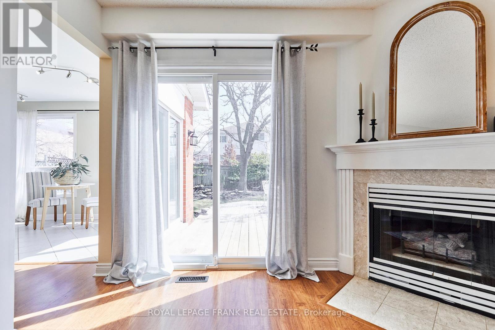 












13 NEWPORT AVENUE

,
Clarington (Courtice),




Ontario
L1E2B8

