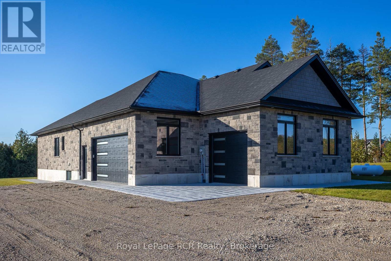 












195 BOYD LAKE ROAD

,
West Grey,




Ontario
N0G1S0

