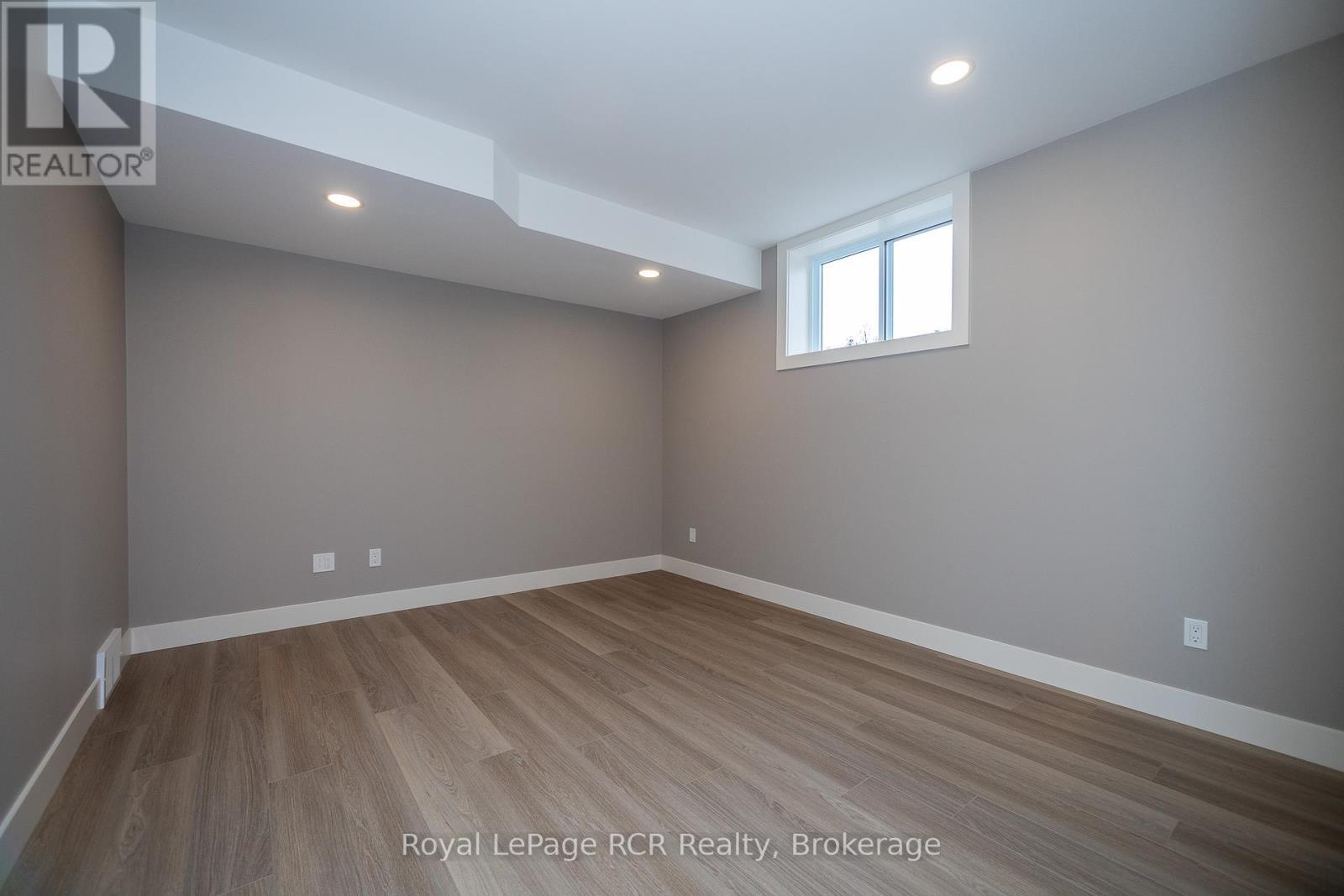 












195 BOYD LAKE ROAD

,
West Grey,




Ontario
N0G1S0

