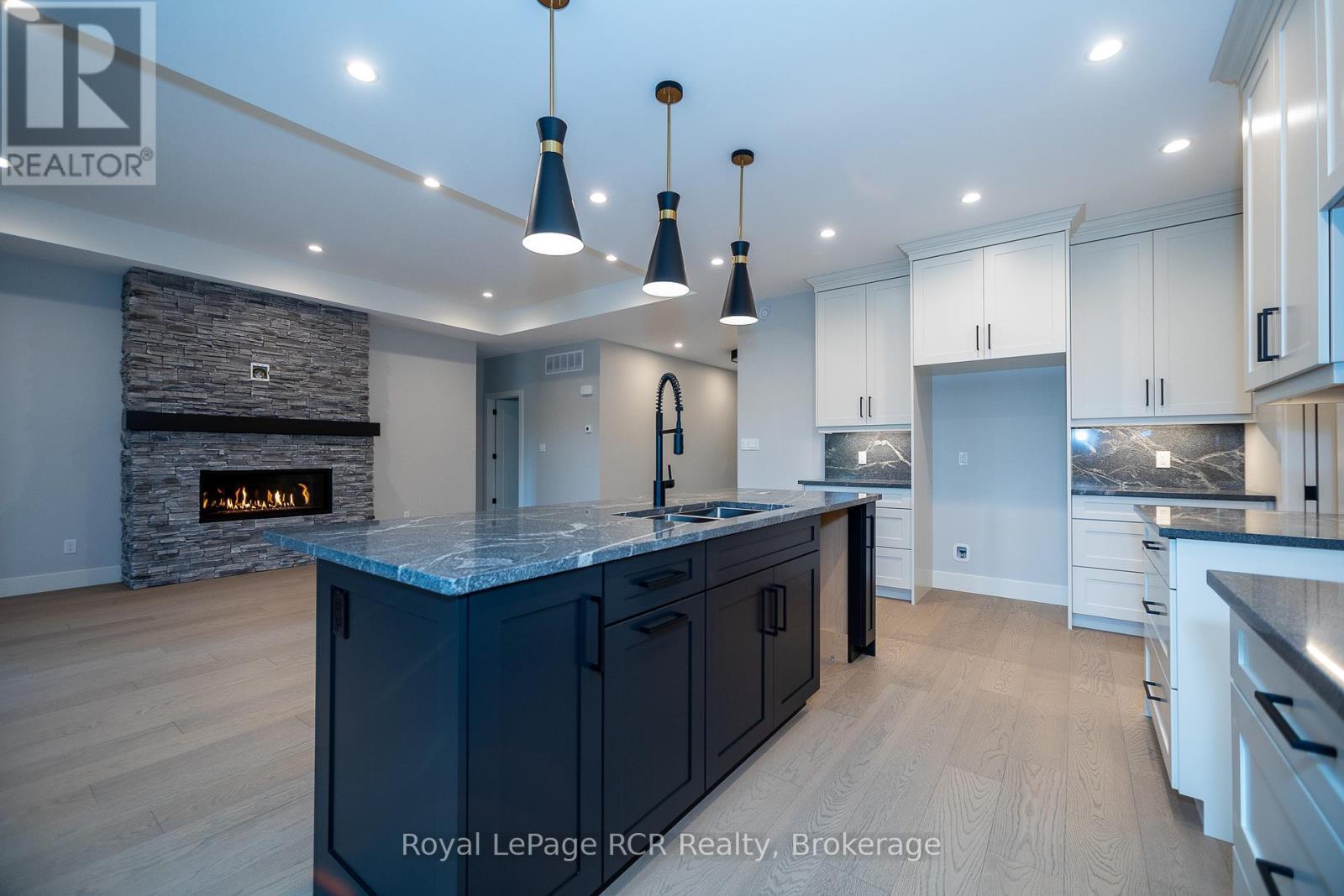 












195 BOYD LAKE ROAD

,
West Grey,




Ontario
N0G1S0

