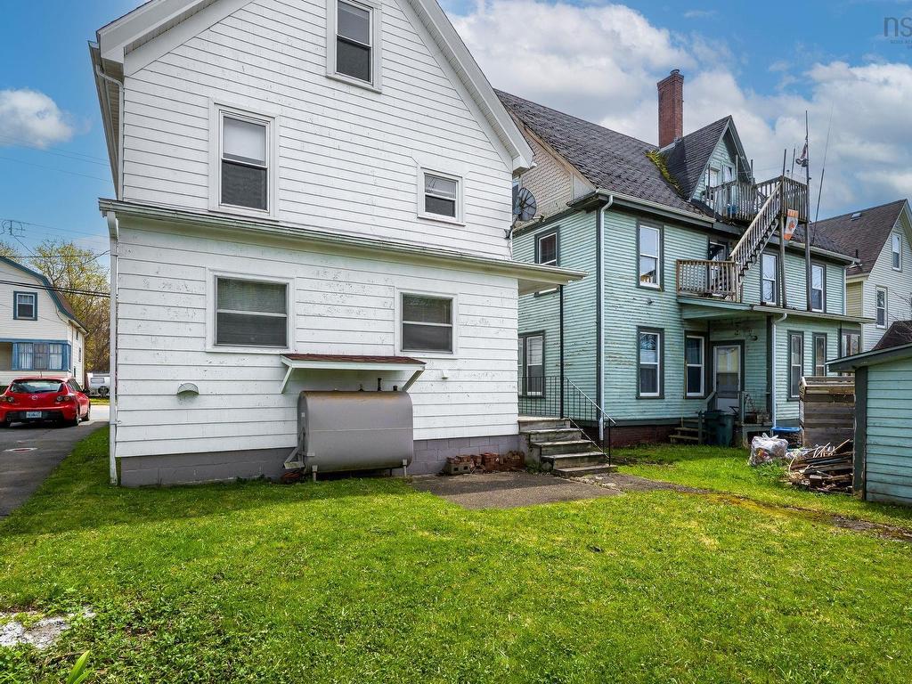 












132 & 142 Gray Street

,
Windsor,




NS
B0N 2T0

