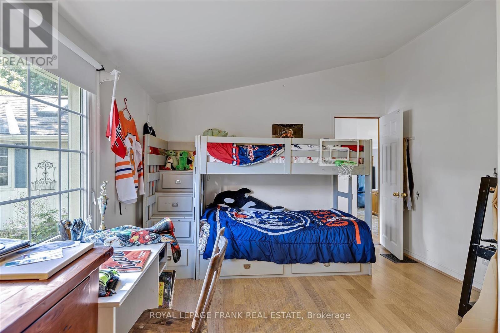 












490 MCCONNELL DRIVE

,
Selwyn,




Ontario
K9J0C5

