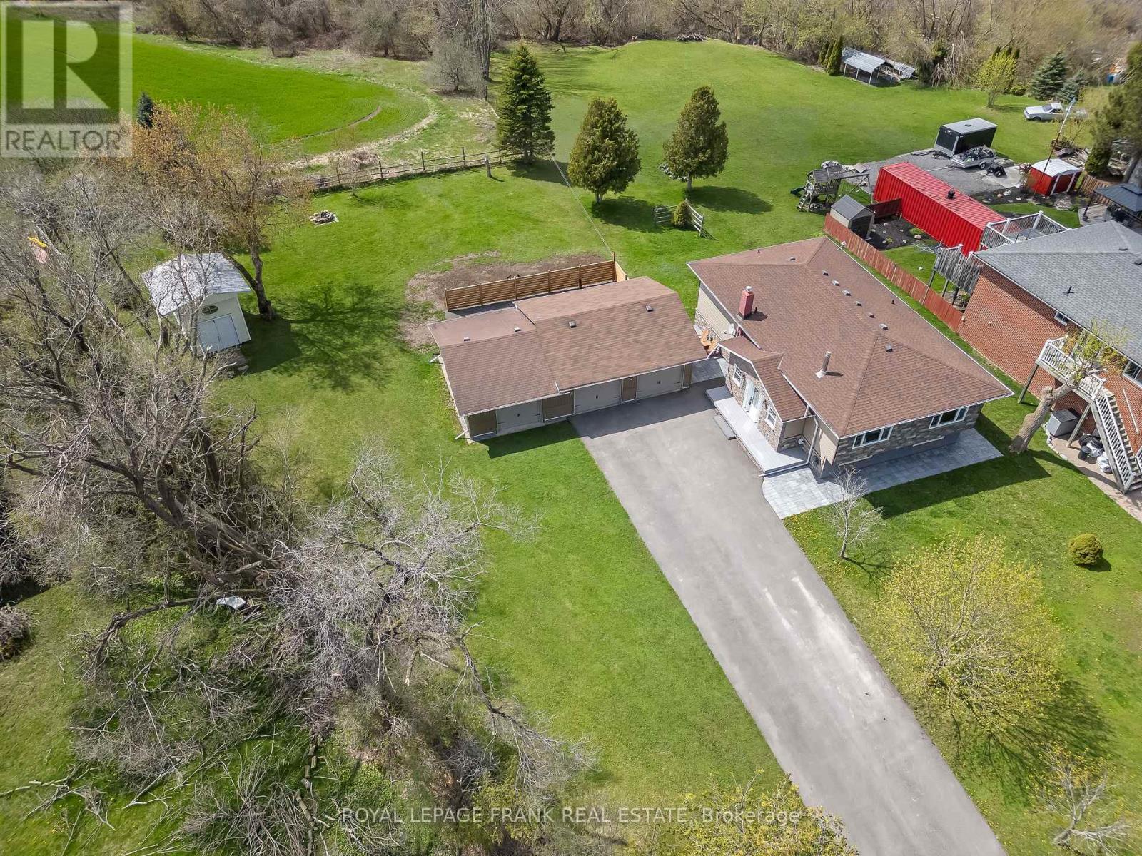 












30 DRUAN DRIVE

,
Kawartha Lakes (Mariposa),




Ontario
L9L1B6

