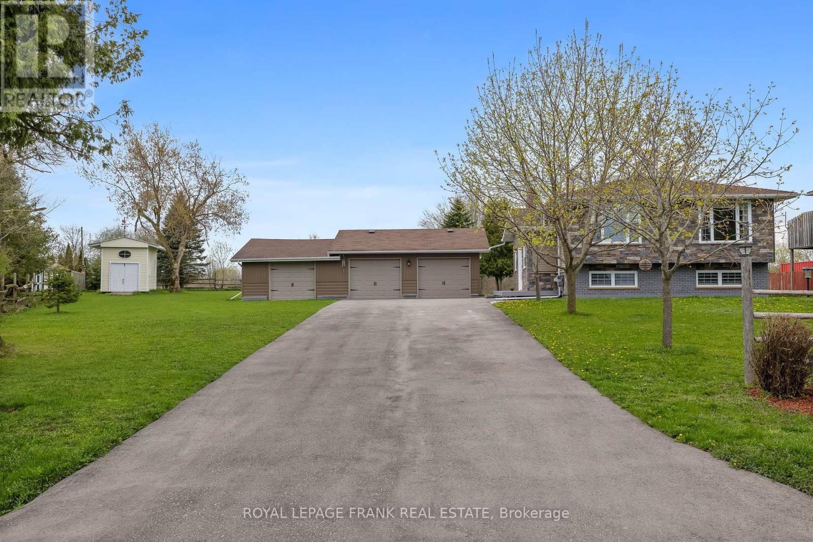 












30 DRUAN DRIVE

,
Kawartha Lakes (Mariposa),




Ontario
L9L1B6

