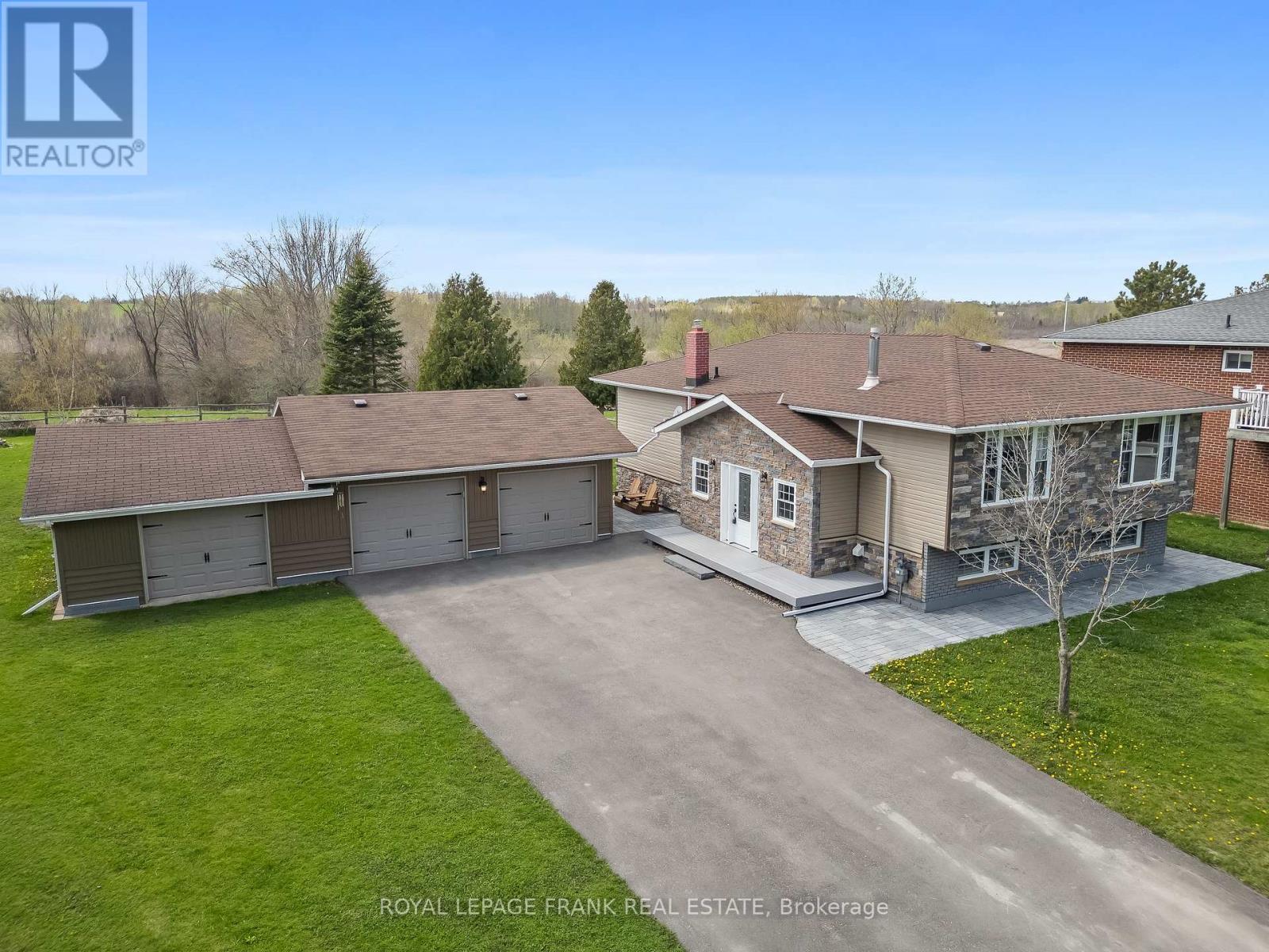 












30 DRUAN DRIVE

,
Kawartha Lakes (Mariposa),




Ontario
L9L1B6

