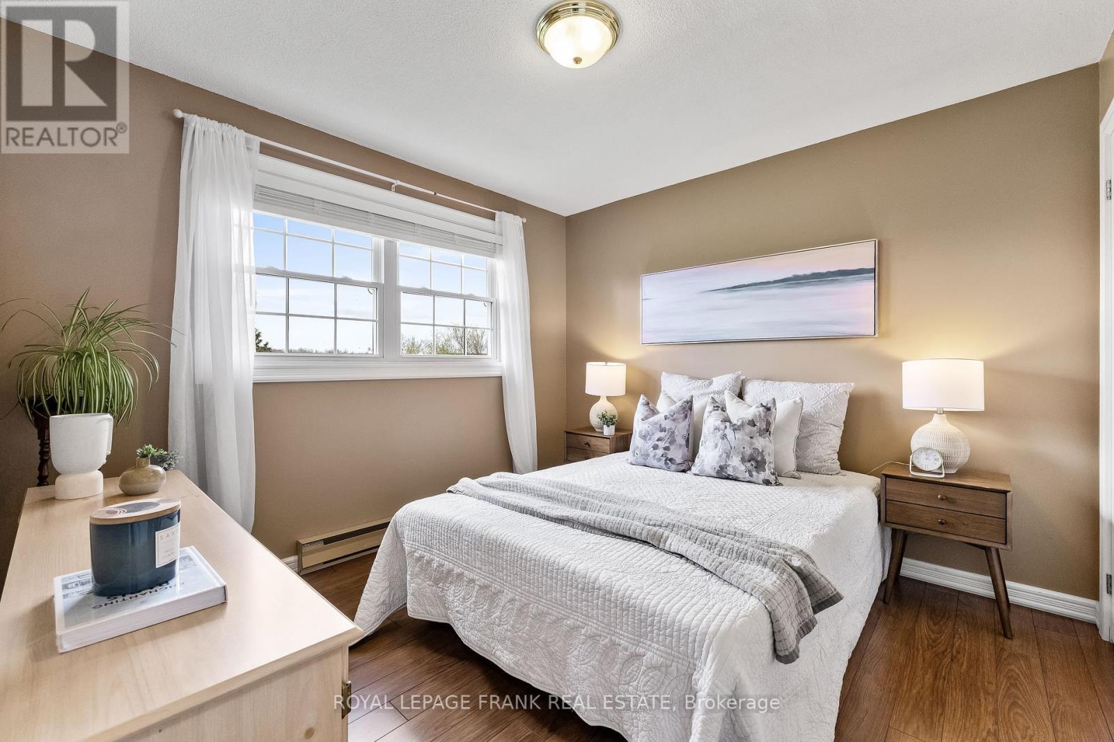 












30 DRUAN DRIVE

,
Kawartha Lakes (Mariposa),




Ontario
L9L1B6

