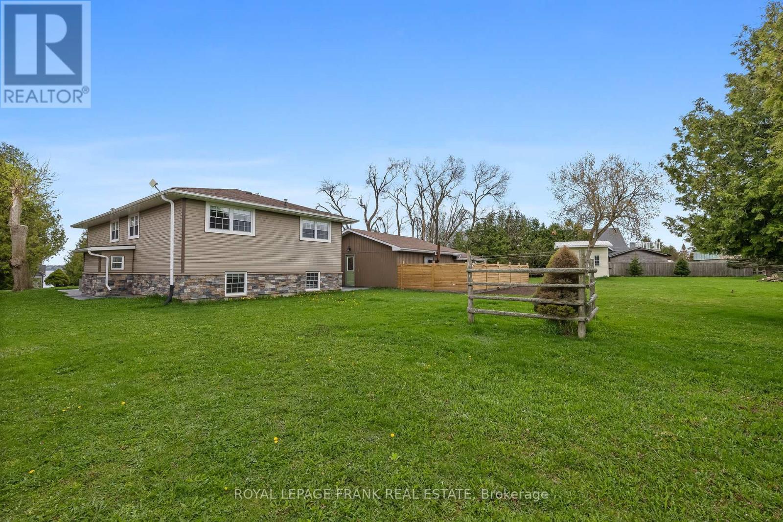 












30 DRUAN DRIVE

,
Kawartha Lakes (Mariposa),




Ontario
L9L1B6

