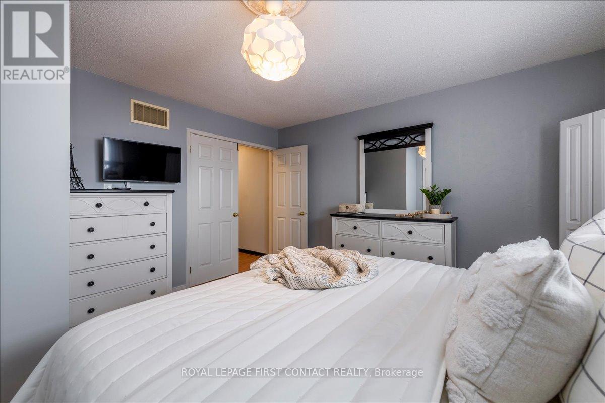 












171 SOUTHWINDS CRESCENT

,
Midland,




Ontario
L4R0A2


