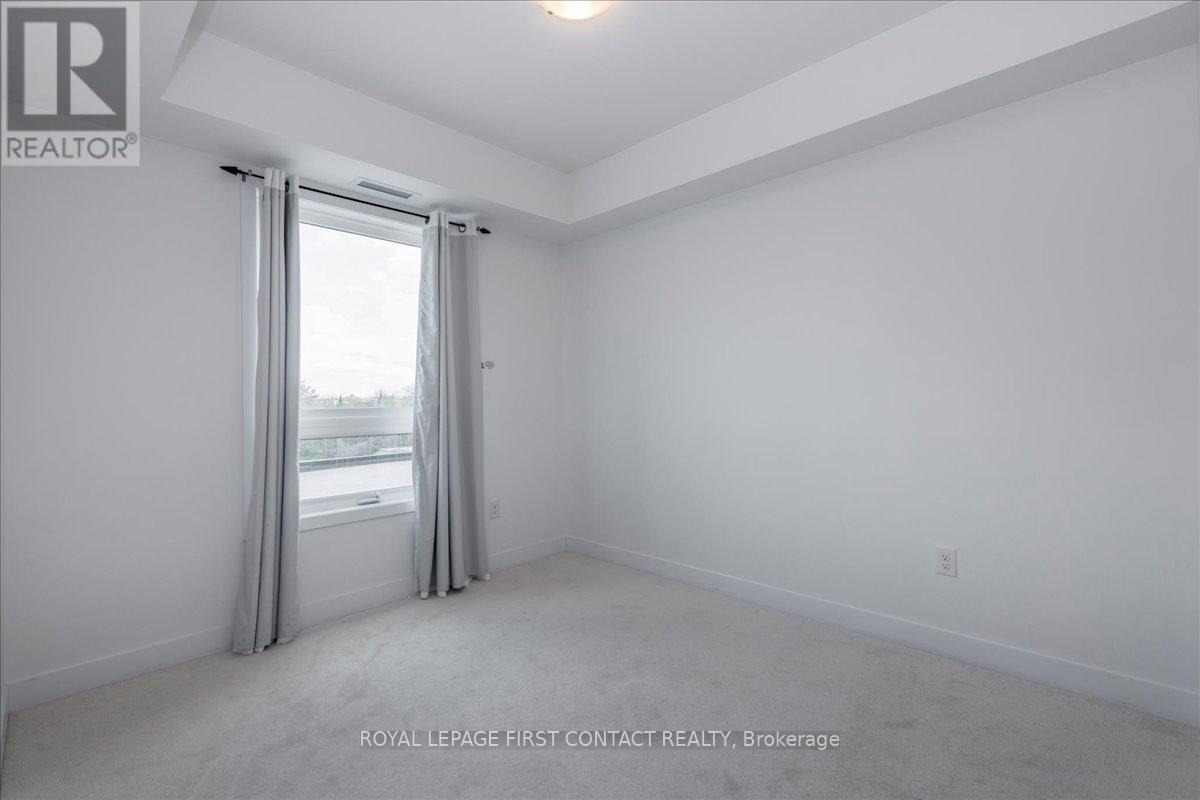












207 - 8 CULINARY LANE

,
Barrie,




Ontario
L9J0T2

