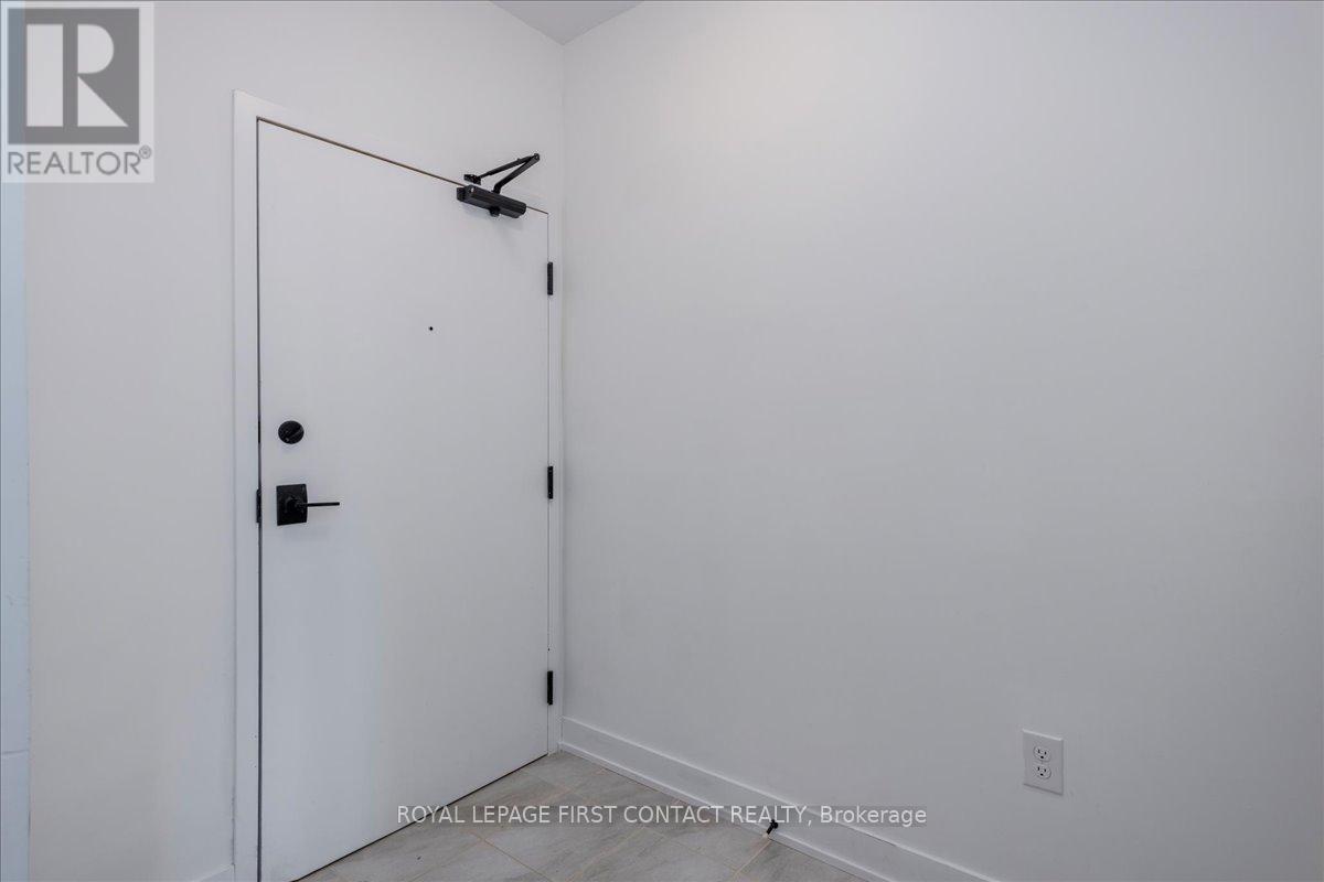












207 - 8 CULINARY LANE

,
Barrie,




Ontario
L9J0T2

