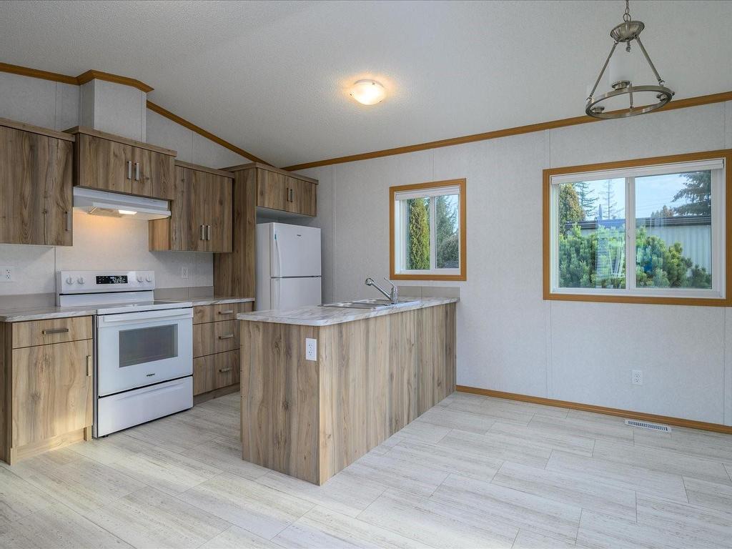 









6820


Parklands

Pl, 21,
Lantzville,




BC
V0R 2H0

