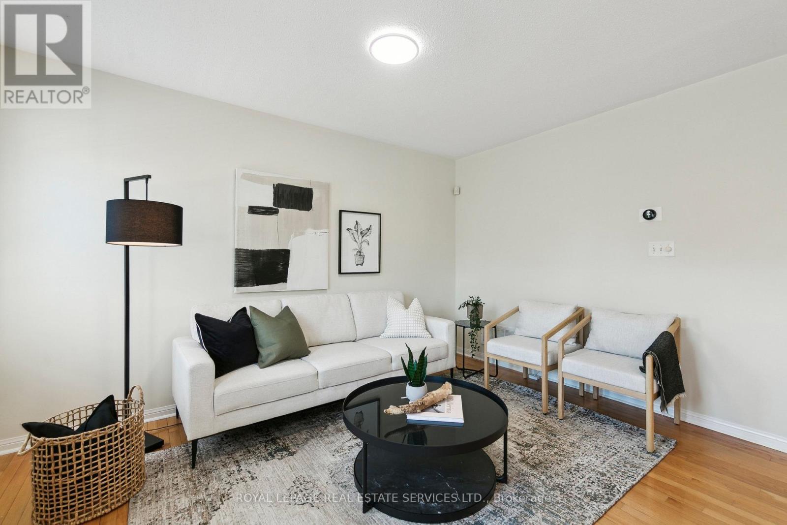 












3033 DRUMLOCH AVENUE

,
Oakville,




Ontario
L6M5H9

