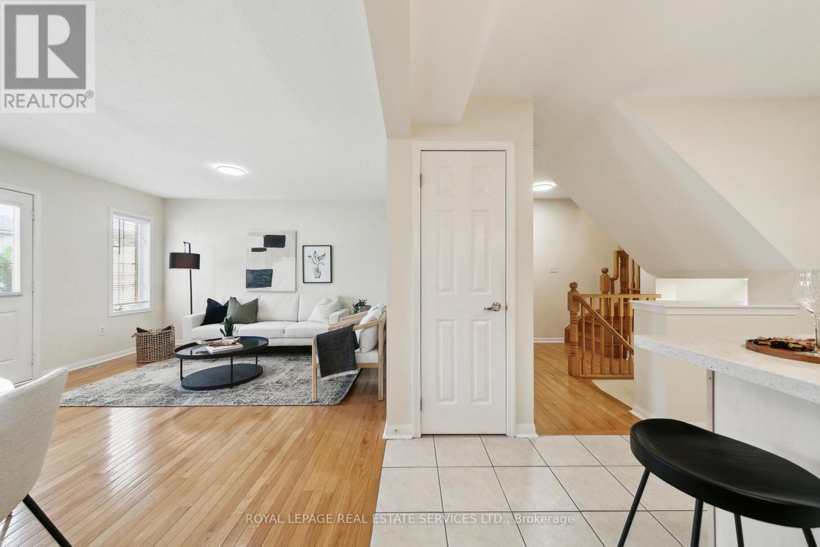 












3033 DRUMLOCH AVENUE

,
Oakville,




Ontario
L6M5H9


