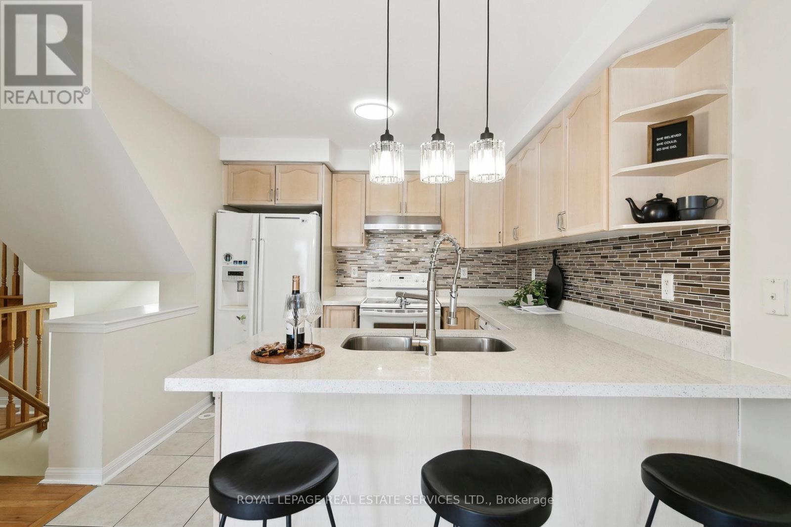 












3033 DRUMLOCH AVENUE

,
Oakville,




Ontario
L6M5H9

