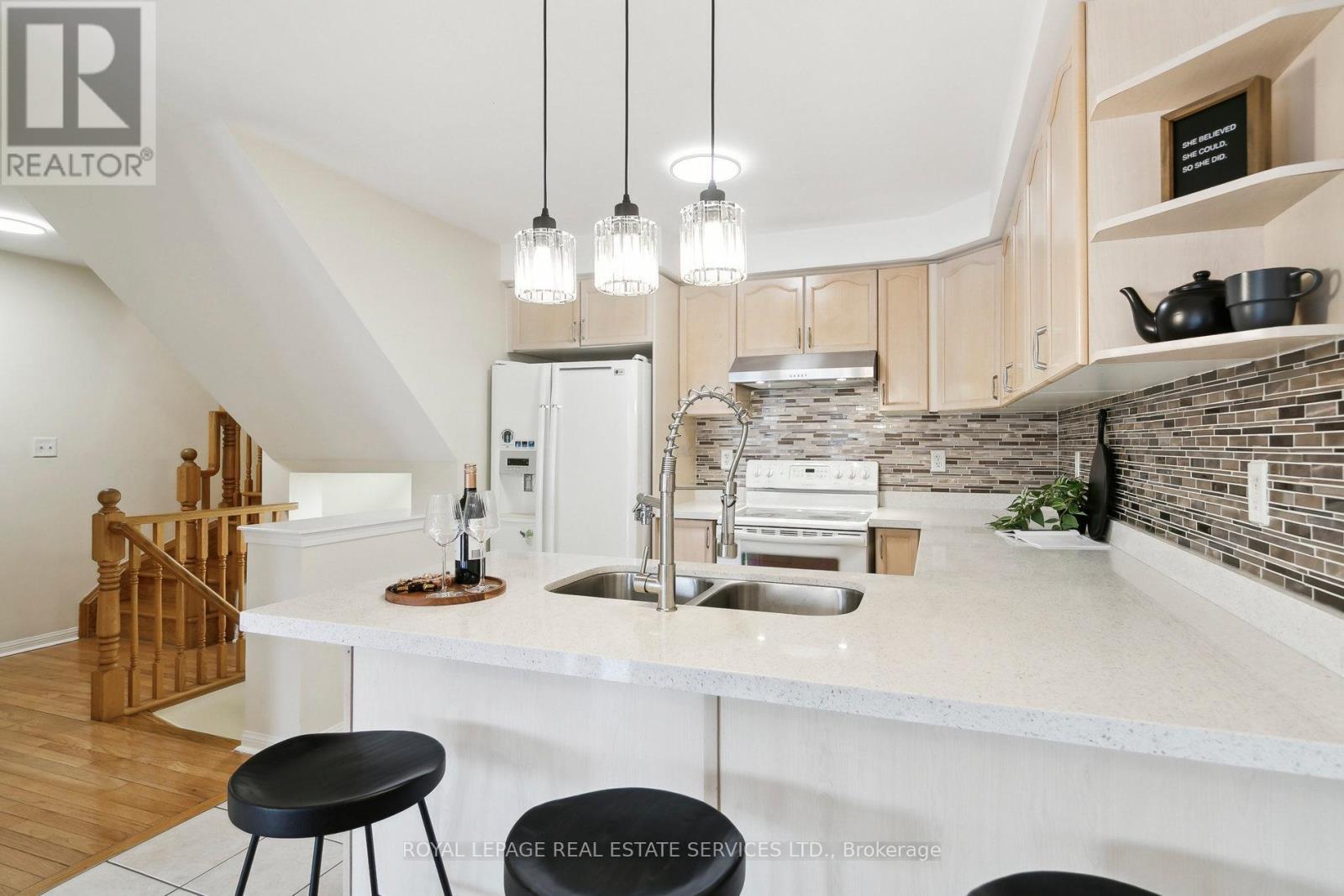 












3033 DRUMLOCH AVENUE

,
Oakville,




Ontario
L6M5H9

