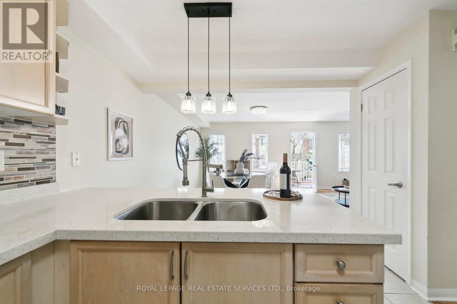 












3033 DRUMLOCH AVENUE

,
Oakville,




Ontario
L6M5H9

