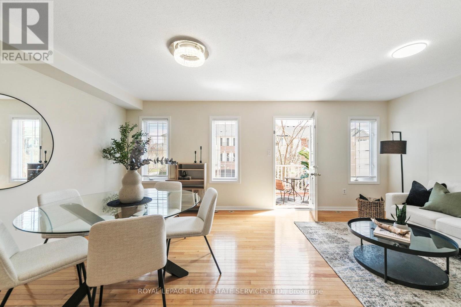 












3033 DRUMLOCH AVENUE

,
Oakville,




Ontario
L6M5H9

