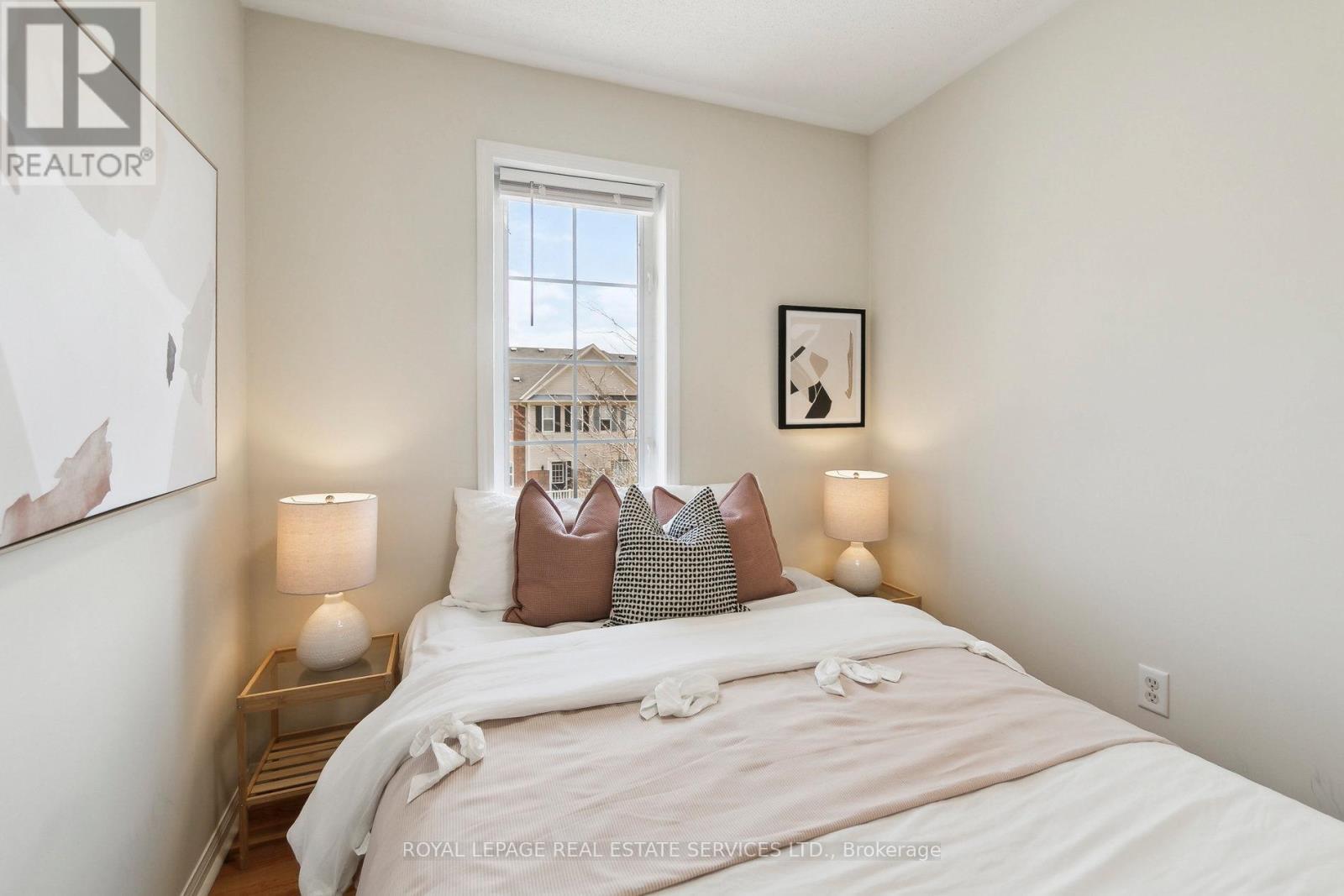 












3033 DRUMLOCH AVENUE

,
Oakville,




Ontario
L6M5H9

