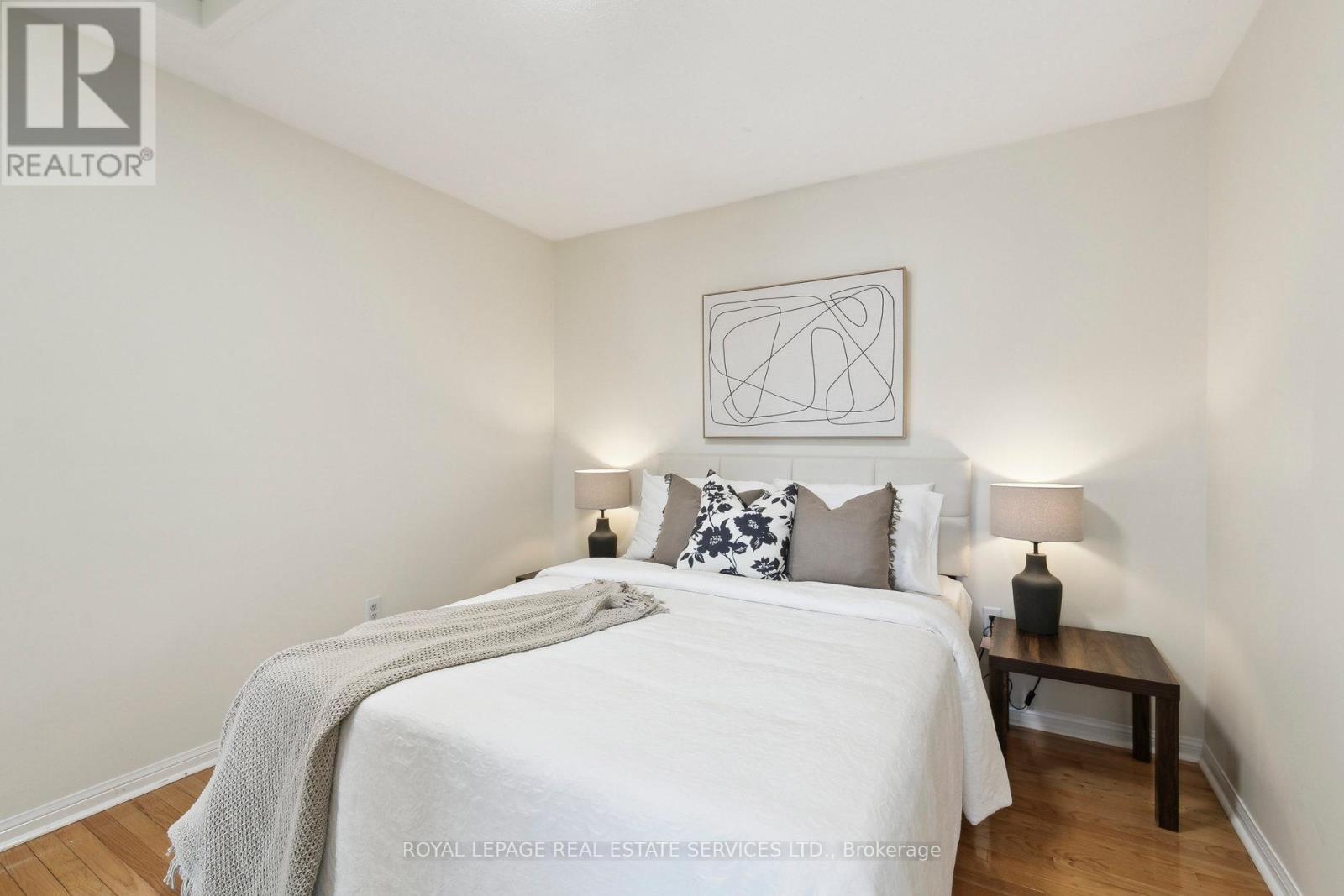 












3033 DRUMLOCH AVENUE

,
Oakville,




Ontario
L6M5H9

