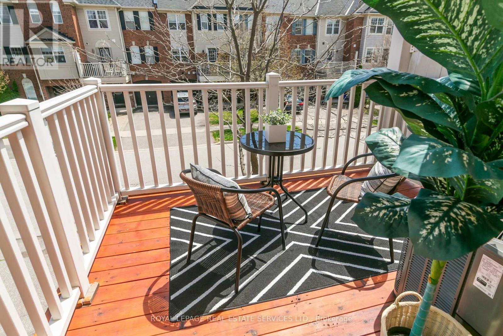 












3033 DRUMLOCH AVENUE

,
Oakville,




Ontario
L6M5H9

