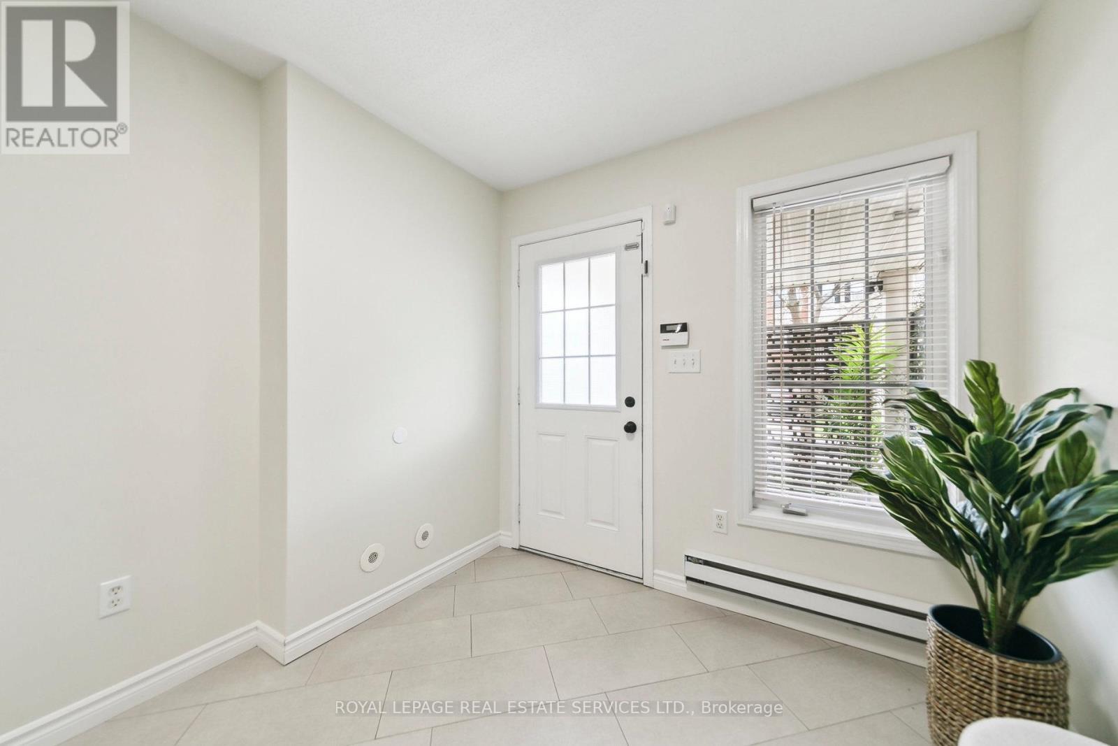 












3033 DRUMLOCH AVENUE

,
Oakville,




Ontario
L6M5H9

