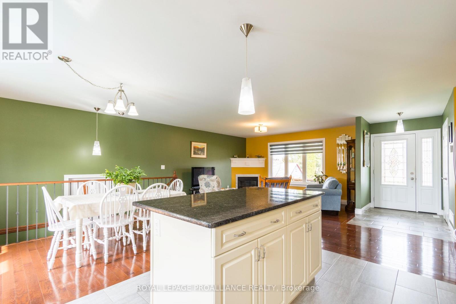 












25 CHATTEN ROAD

,
Brighton,




Ontario
K0K1H0

