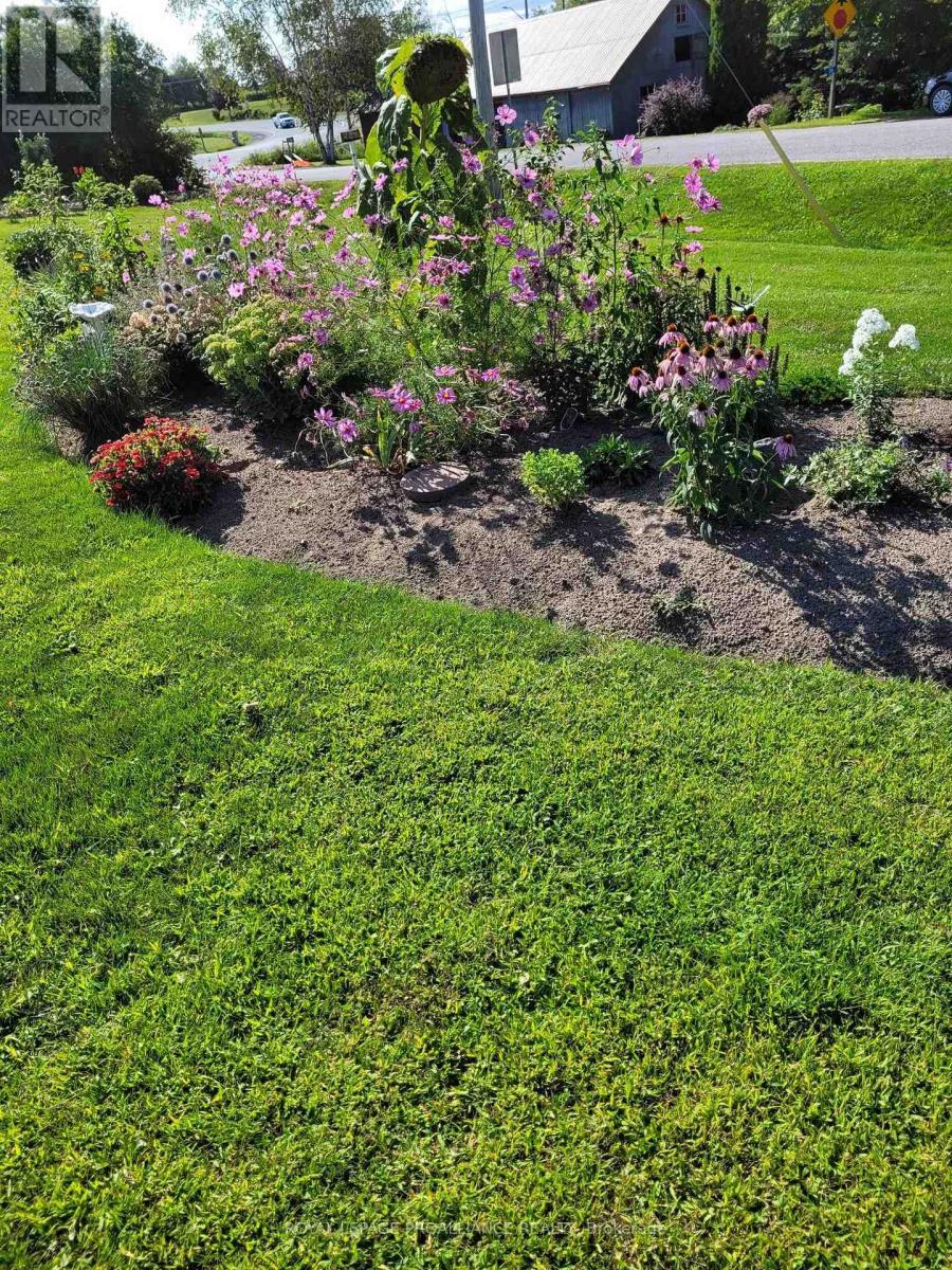 












25 CHATTEN ROAD

,
Brighton,




Ontario
K0K1H0

