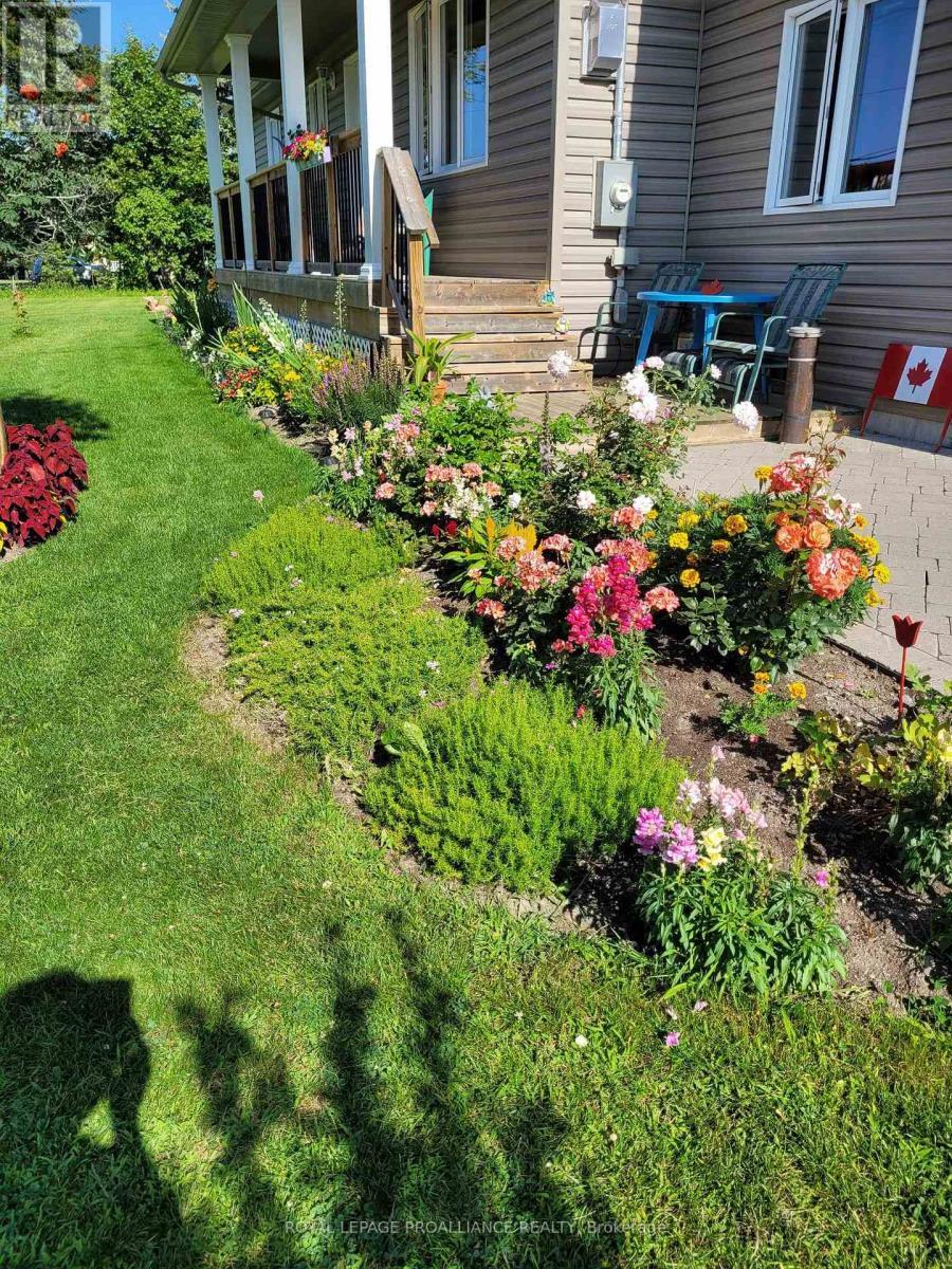 












25 CHATTEN ROAD

,
Brighton,




Ontario
K0K1H0

