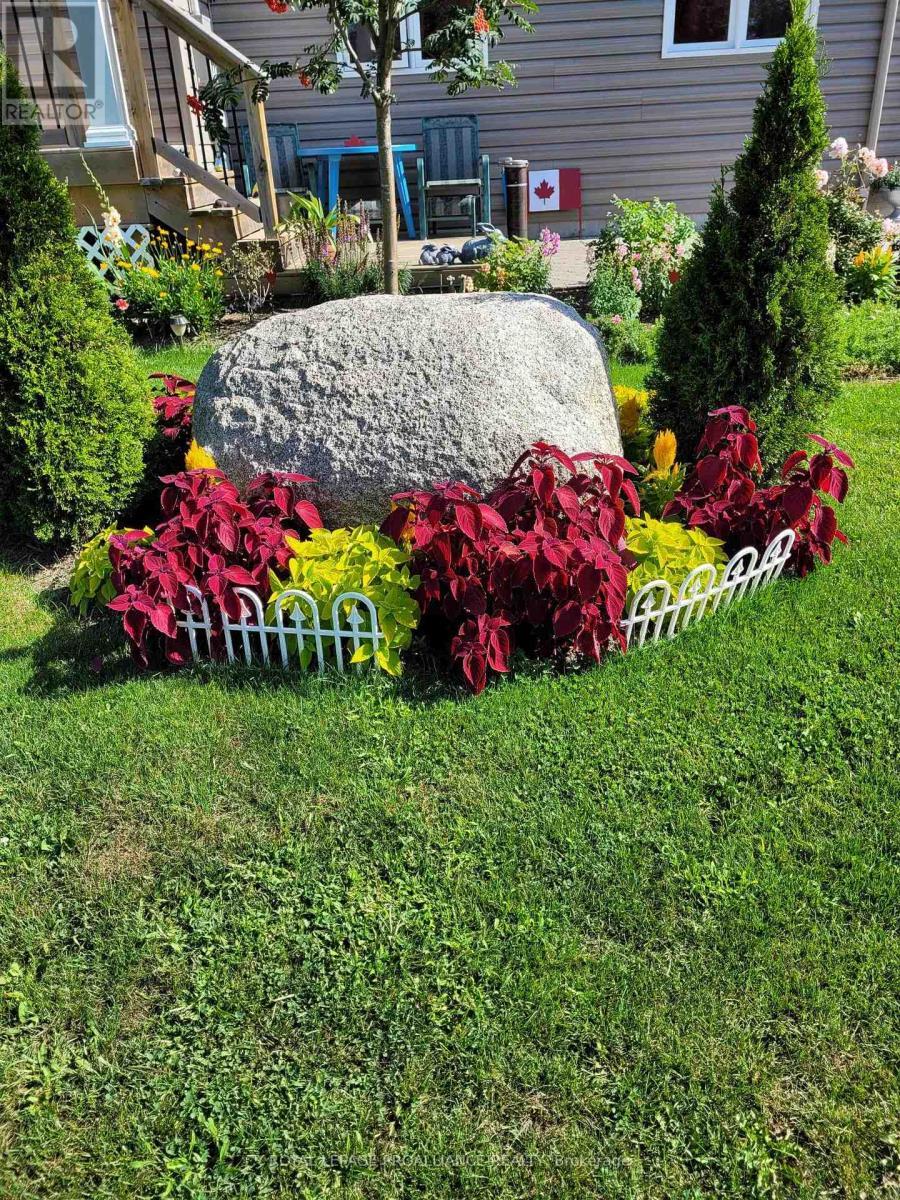 












25 CHATTEN ROAD

,
Brighton,




Ontario
K0K1H0

