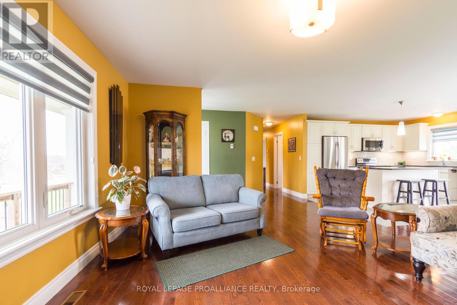 












25 CHATTEN ROAD

,
Brighton,




Ontario
K0K1H0

