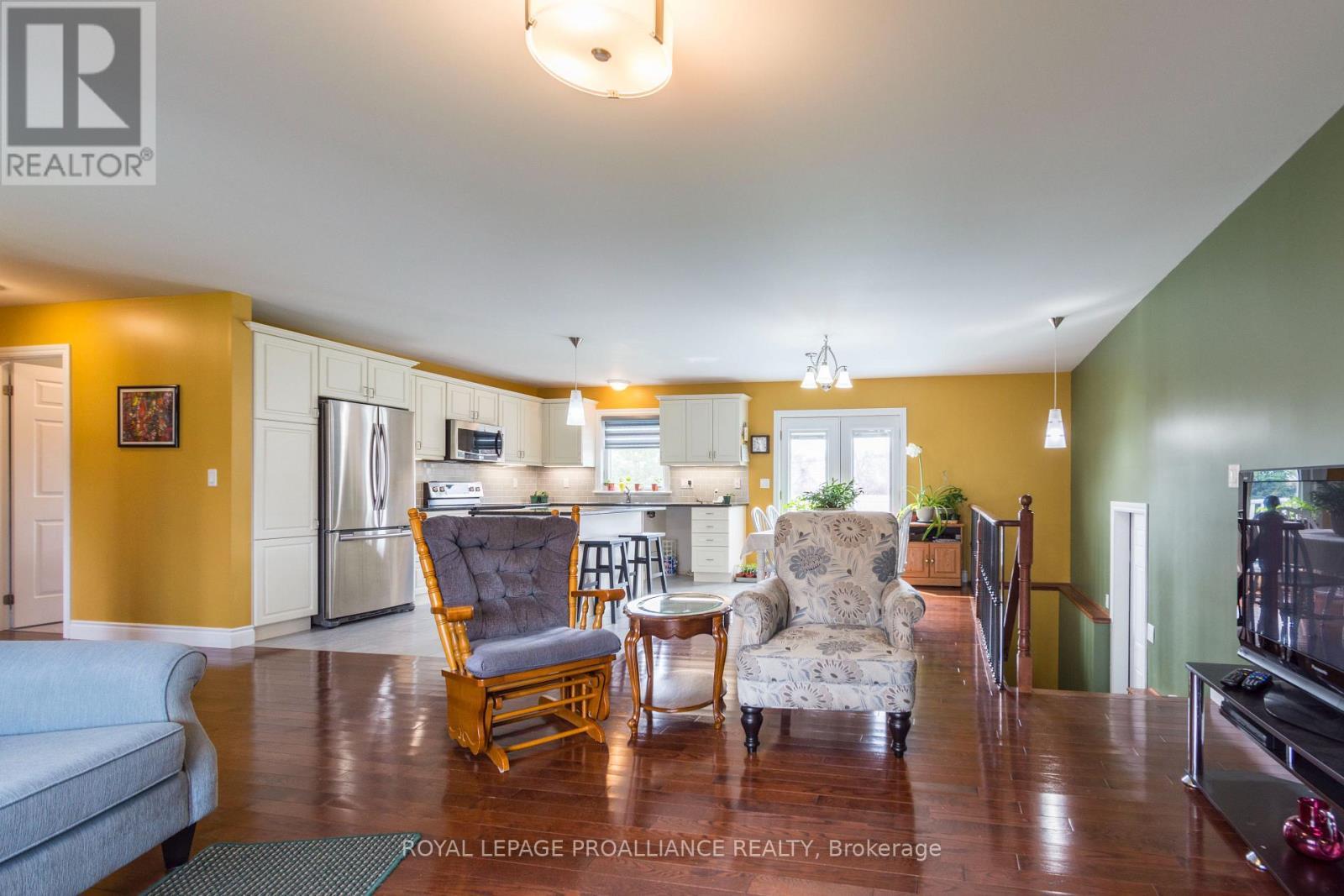 












25 CHATTEN ROAD

,
Brighton,




Ontario
K0K1H0

